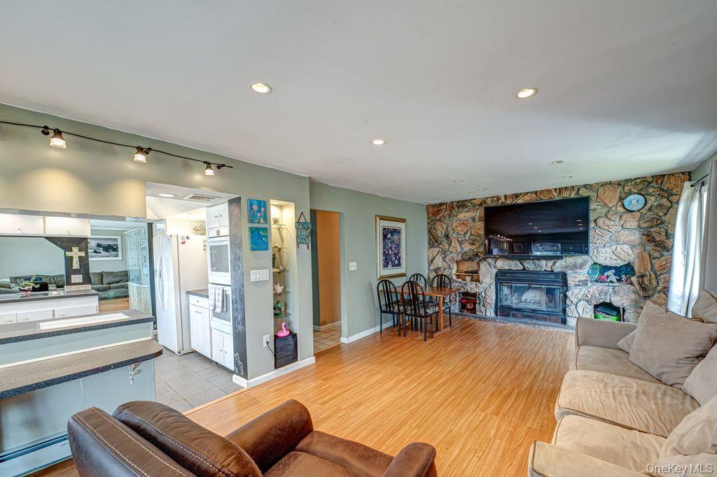 #17 photo, 66 Lighthouse Road, 東長島 Babylon , NY 11702