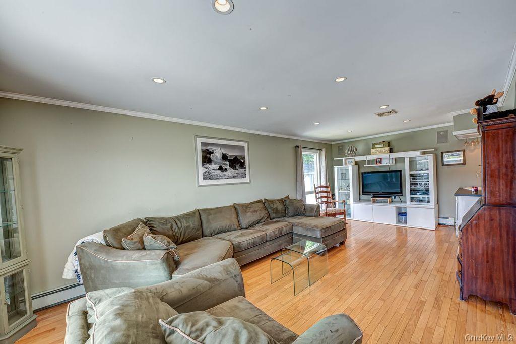 #9 photo, 66 Lighthouse Road, 東長島 Babylon , NY 11702