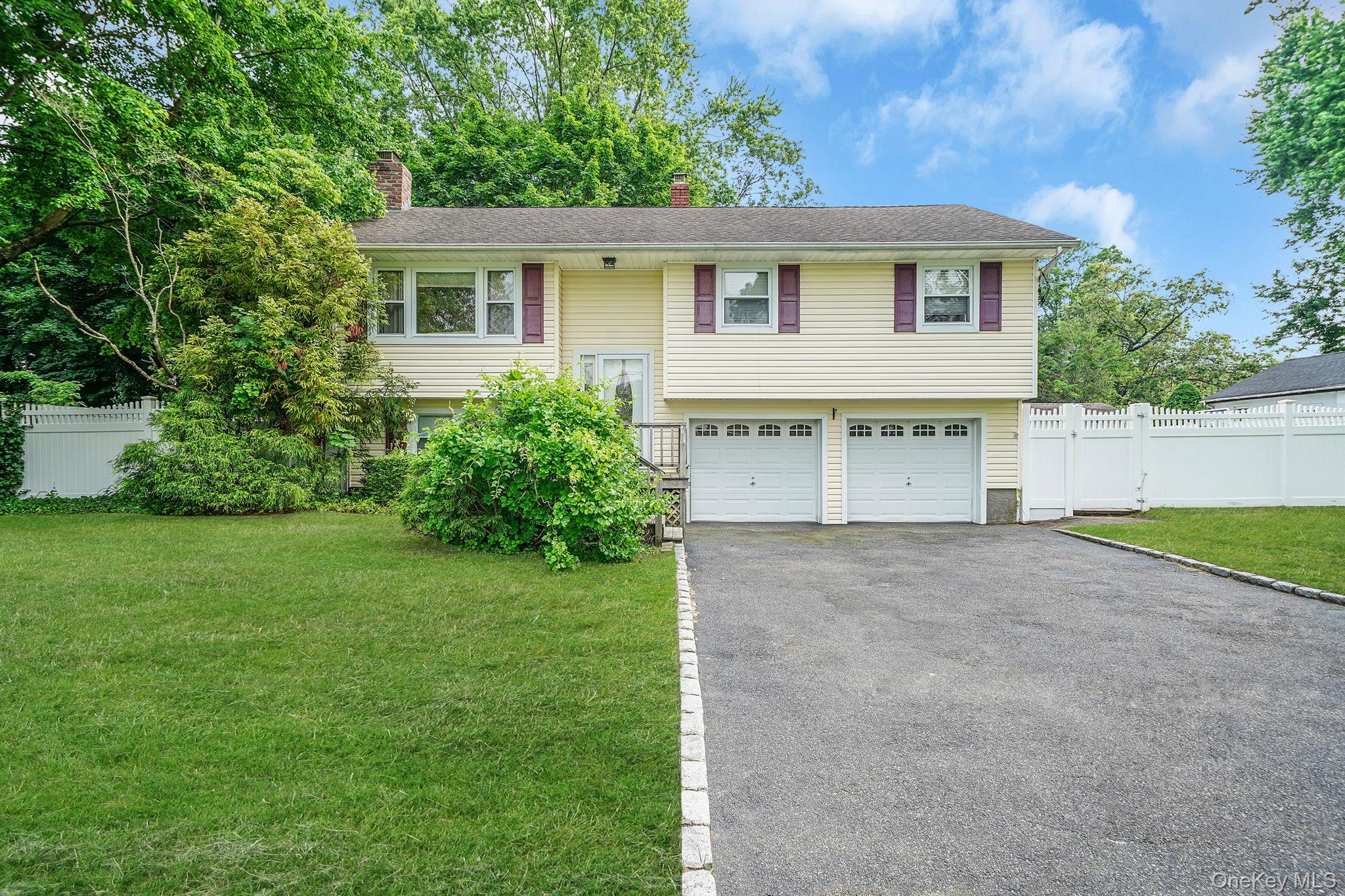 #2 photo, 4 Margaret Drive, 東長島 Nesconset , NY 11767