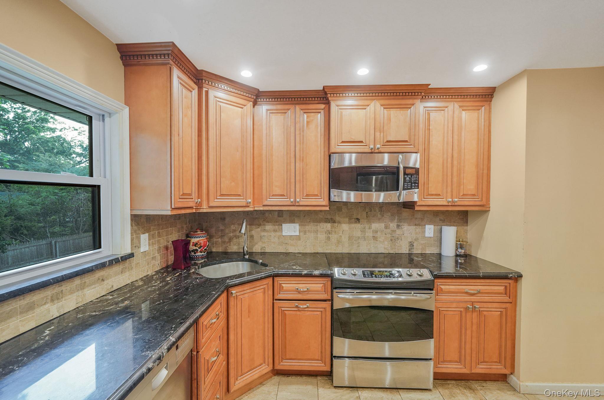 #9 photo, 4 Margaret Drive, 東長島 Nesconset , NY 11767