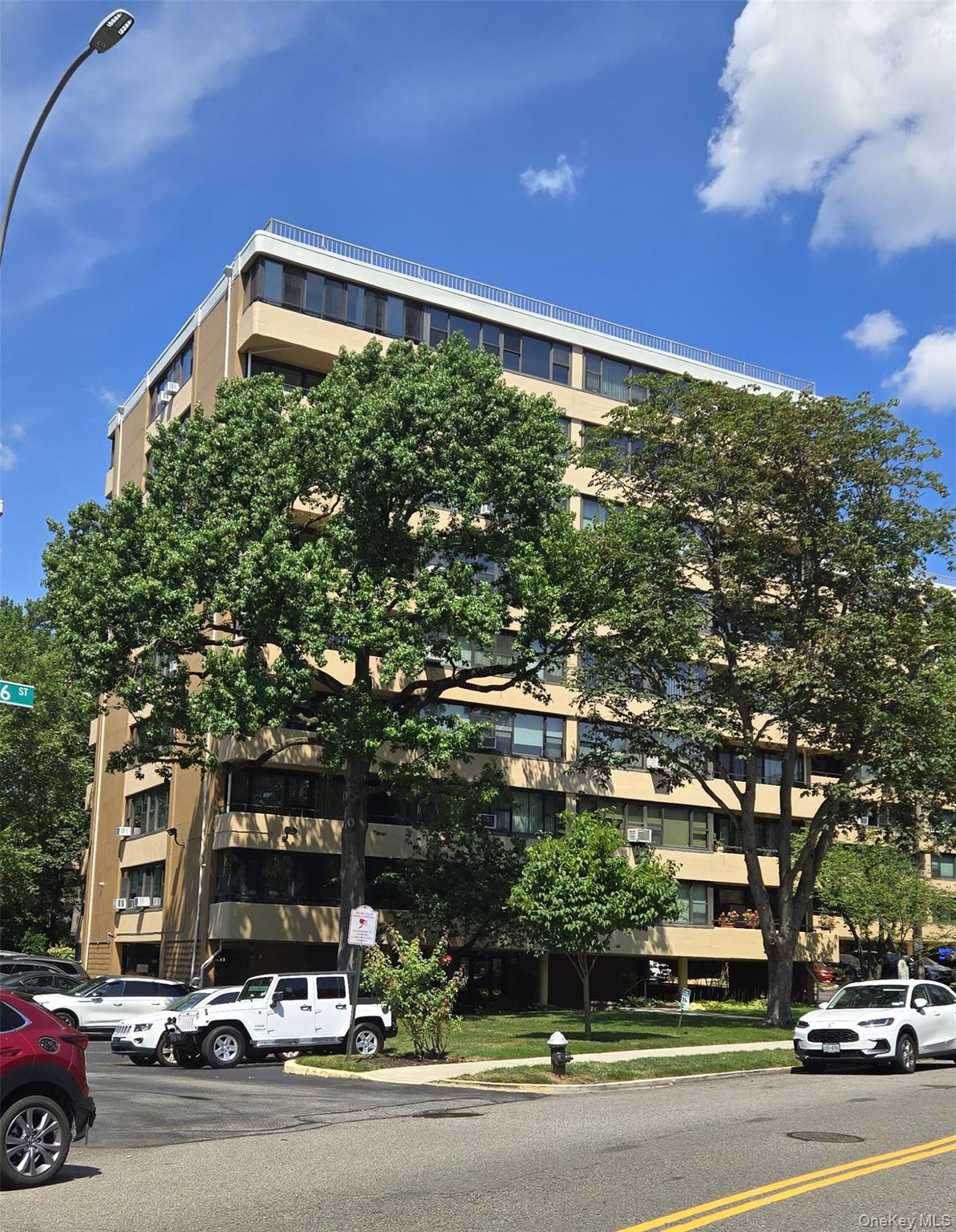 #2 photo, 10-24 166th St, クイーンズ区 Beechhurst , NY 11357