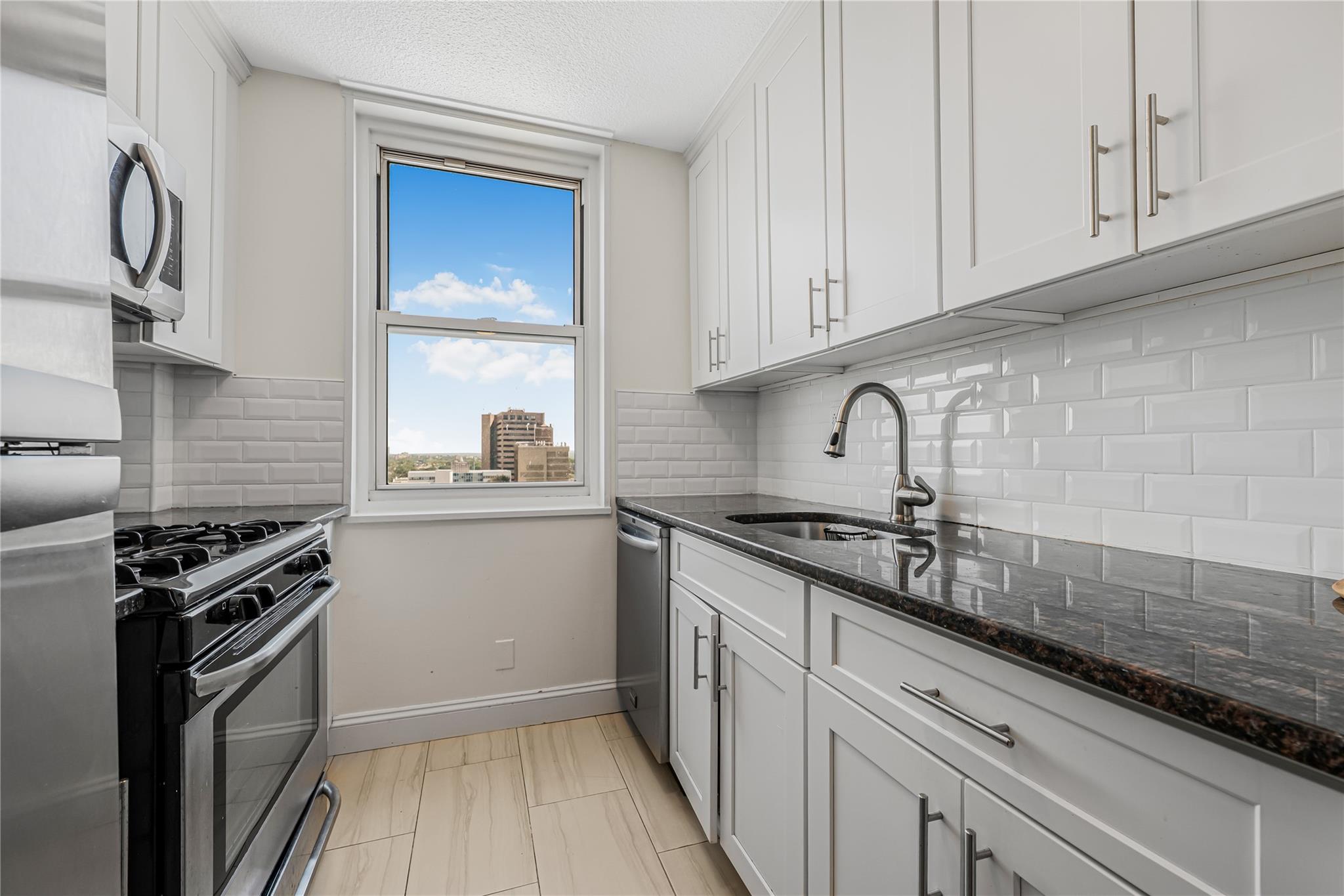 #11 photo, 118-17 Union Turnpike, Forest Hills , NY 11375