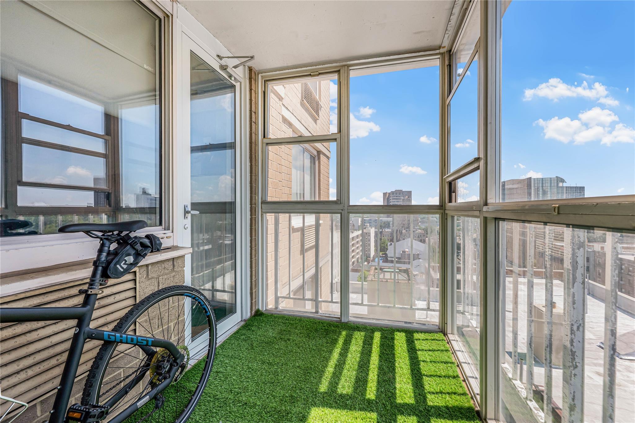 #14 photo, 118-17 Union Turnpike, Forest Hills , NY 11375