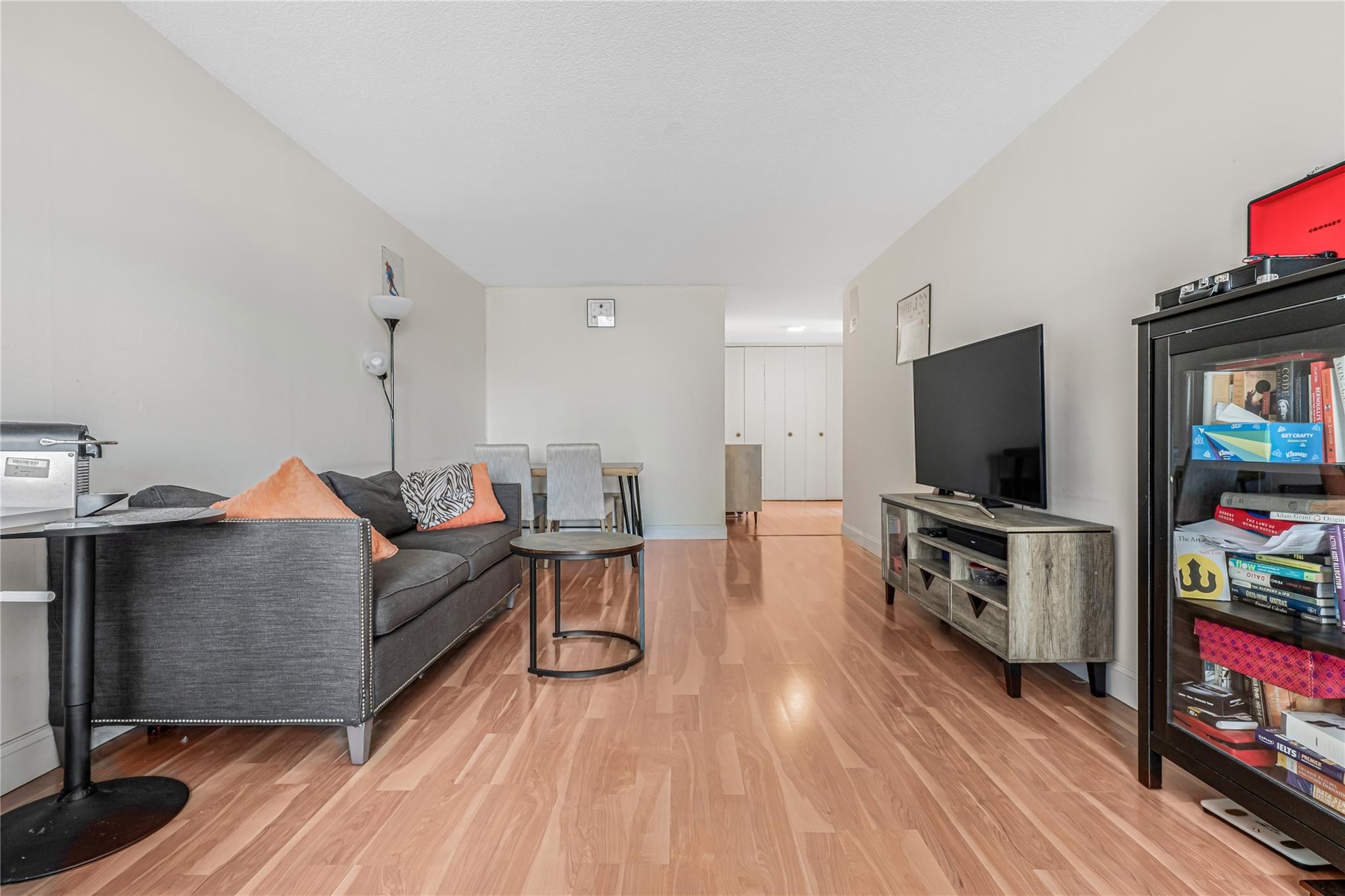 #2 photo, 118-17 Union Turnpike, Forest Hills , NY 11375