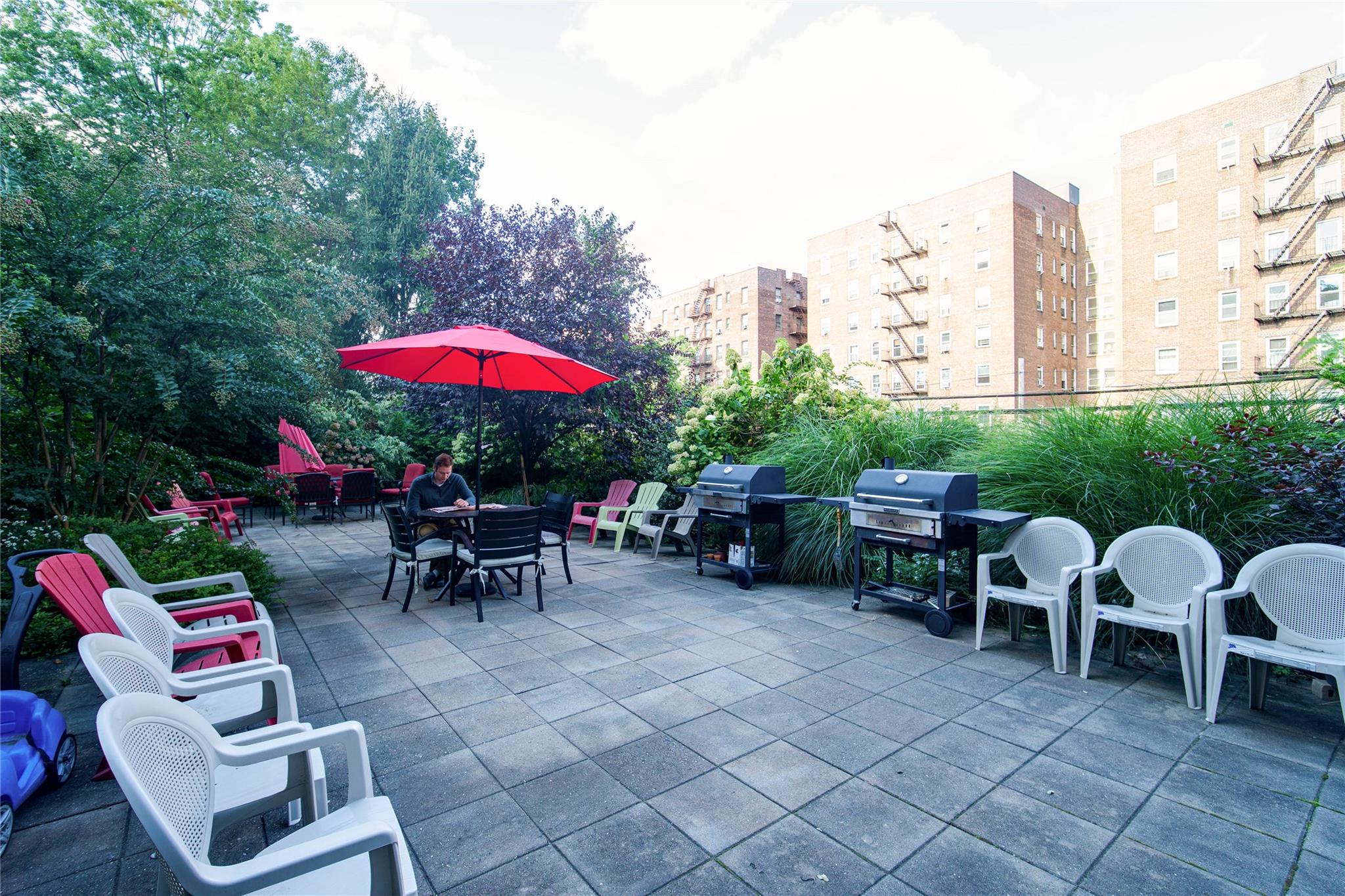 #20 photo, 118-17 Union Turnpike, Forest Hills , NY 11375