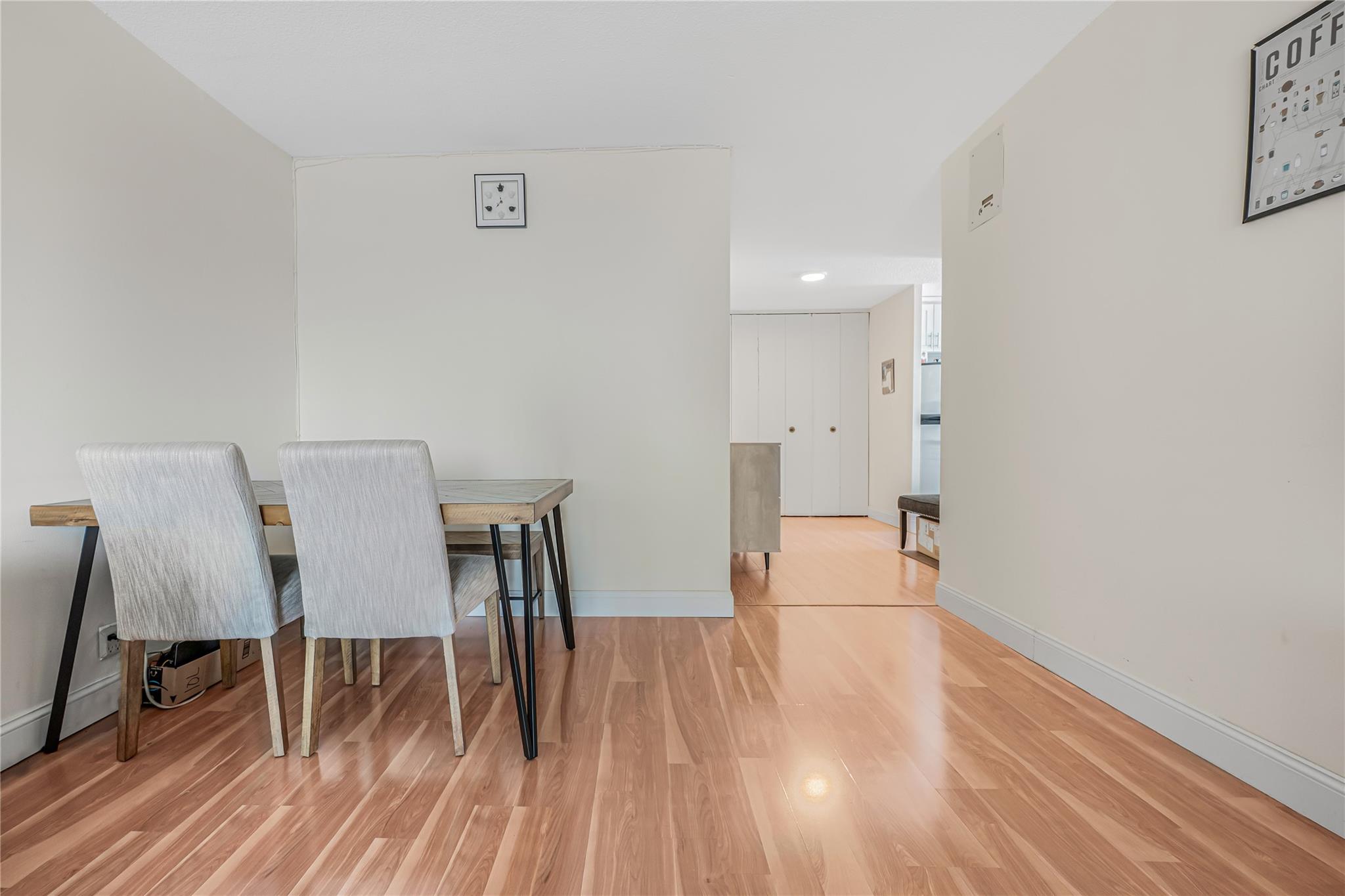 #5 photo, 118-17 Union Turnpike, Forest Hills , NY 11375