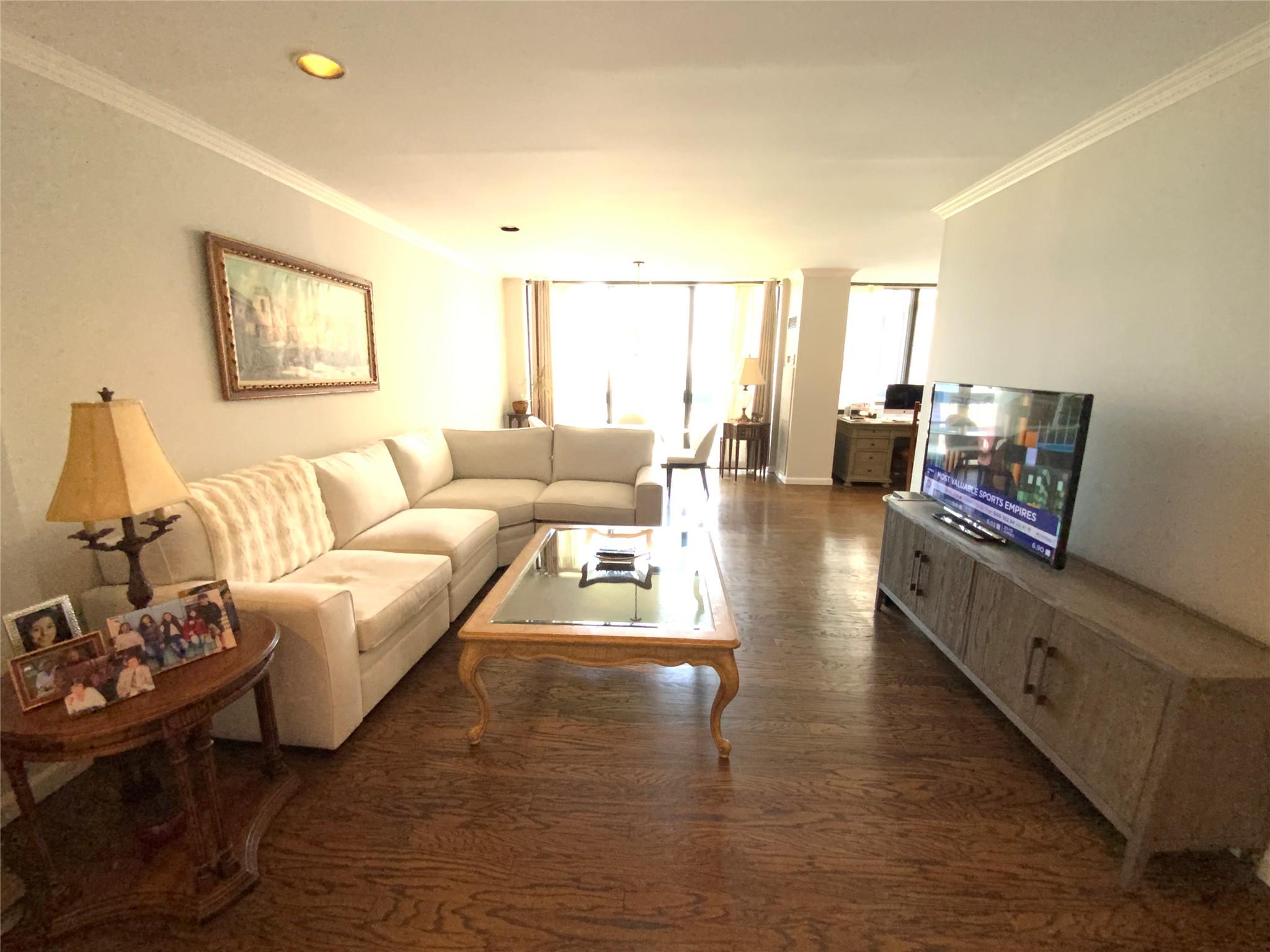 #4 photo, 27110 Grand Central Parkway, クイーンズ区 Floral Park , NY 11005