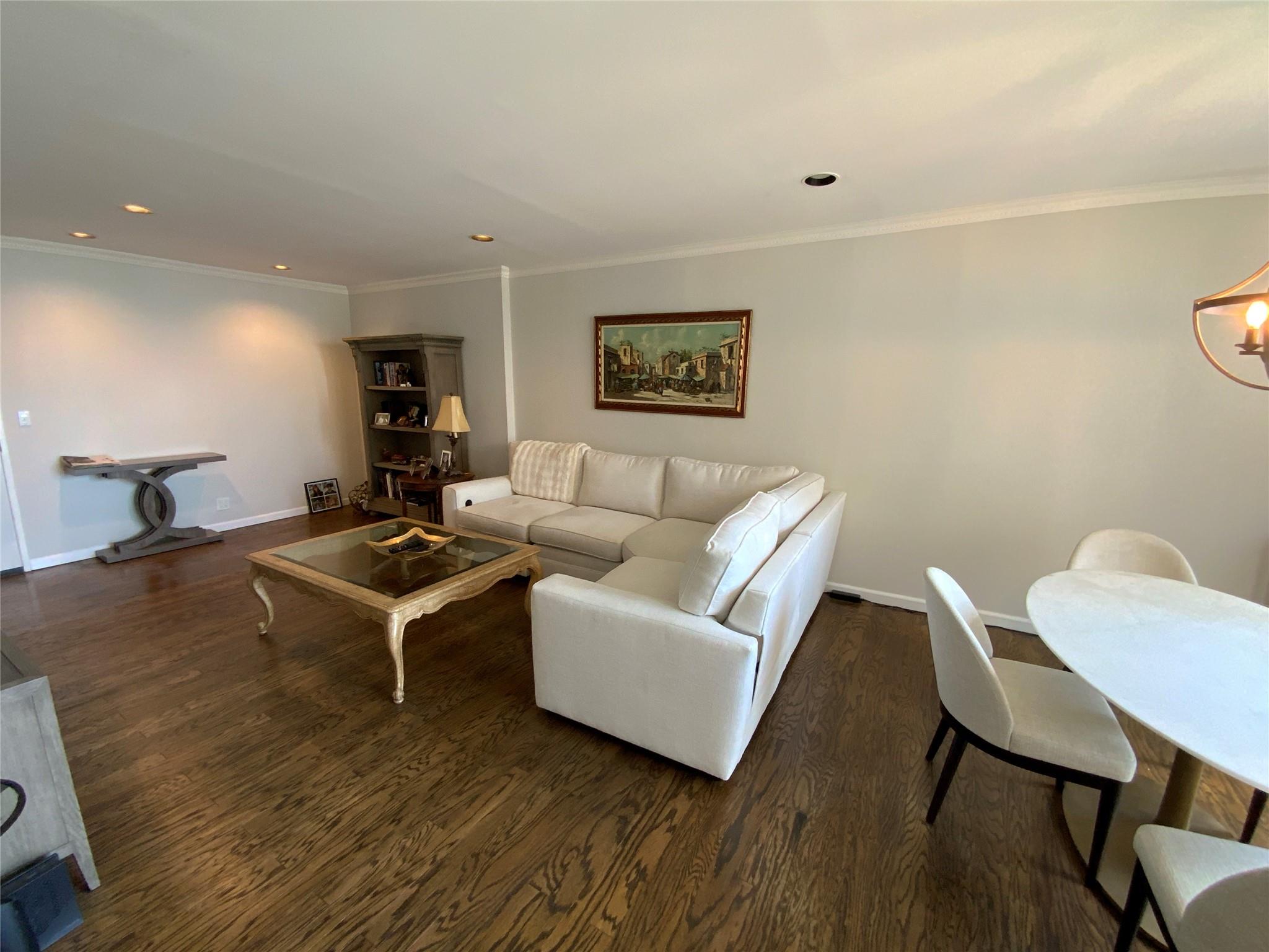 #5 photo, 27110 Grand Central Parkway, クイーンズ区 Floral Park , NY 11005