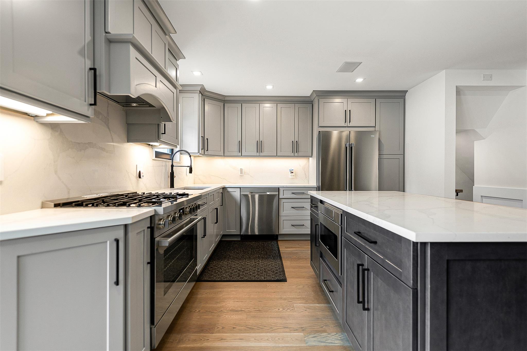 #10 photo, 71-31 Loubet Street, クイーンズ区 Forest Hills , NY 11375