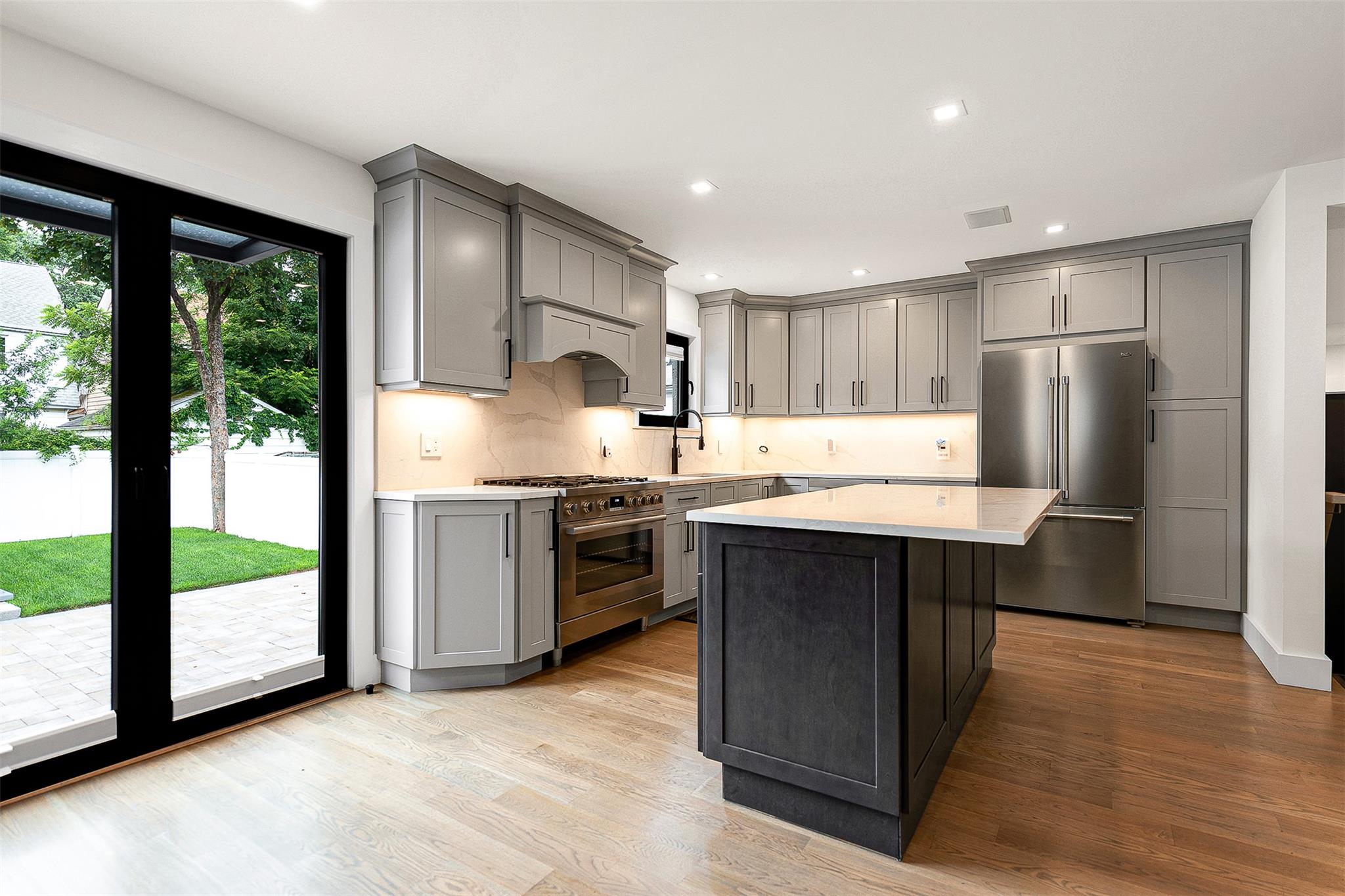 #13 photo, 71-31 Loubet Street, クイーンズ区 Forest Hills , NY 11375