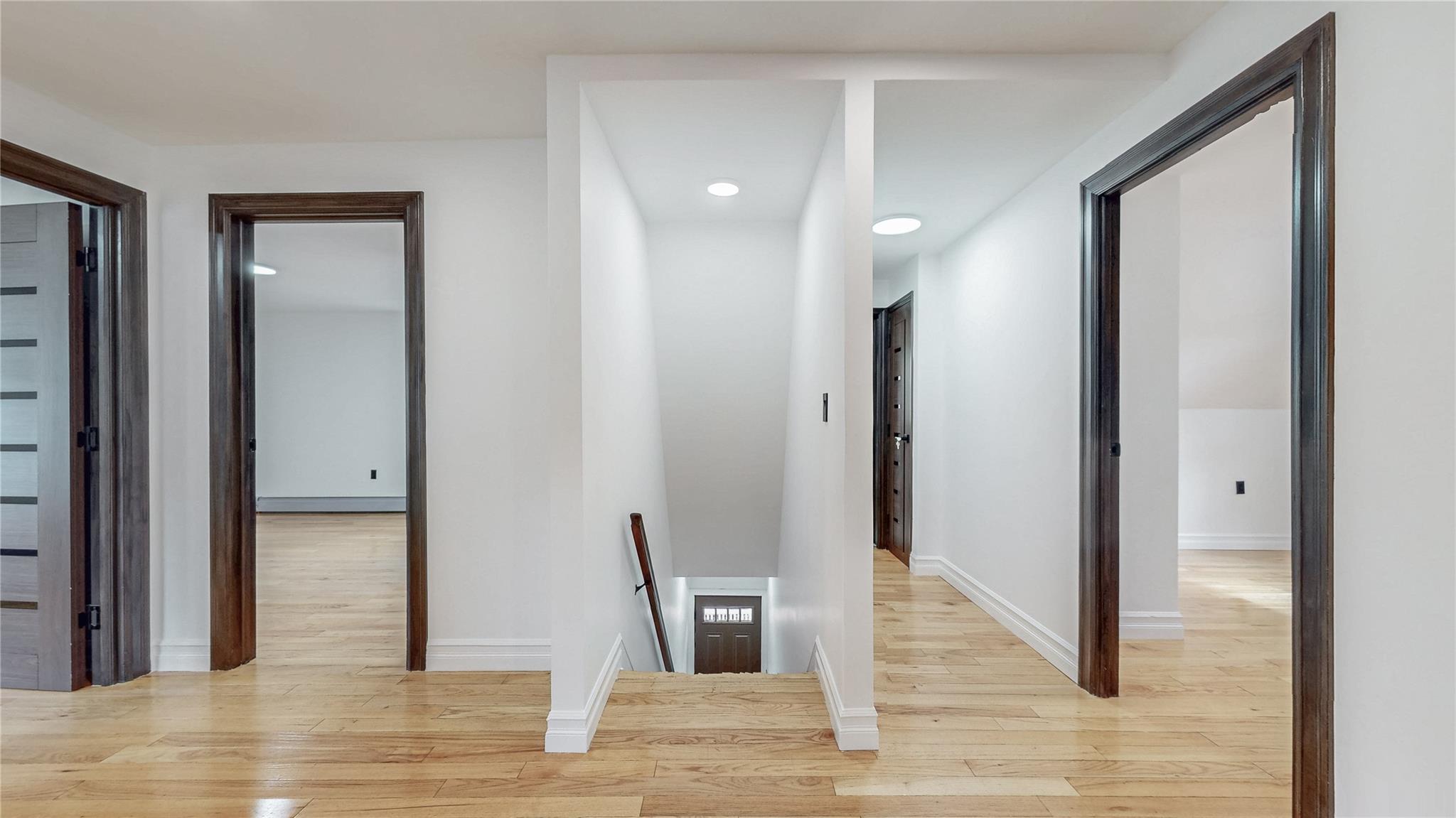 #13 photo, 118-27 201st Street, Saint Albans , NY 11412