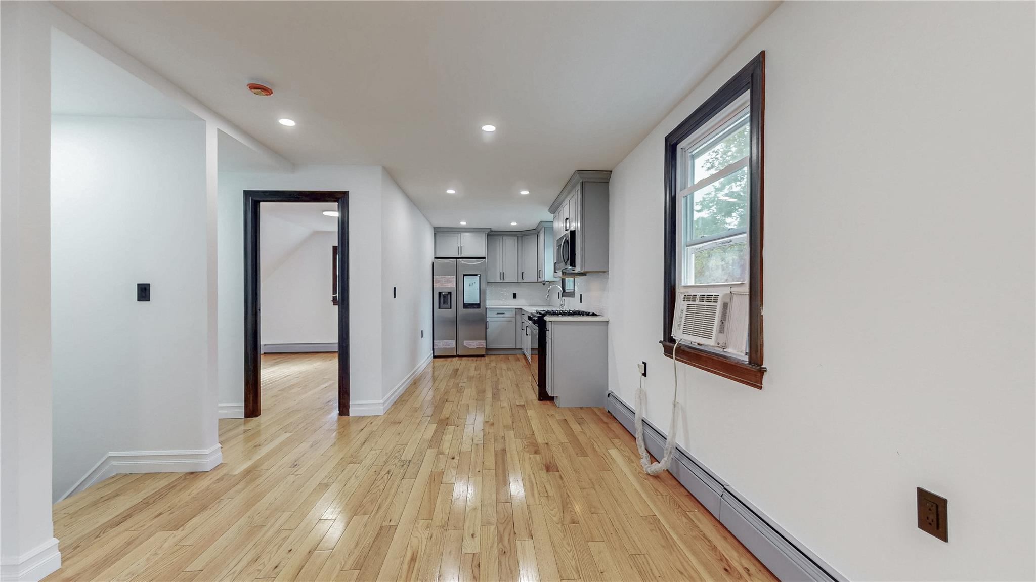 #14 photo, 118-27 201st Street, Saint Albans , NY 11412