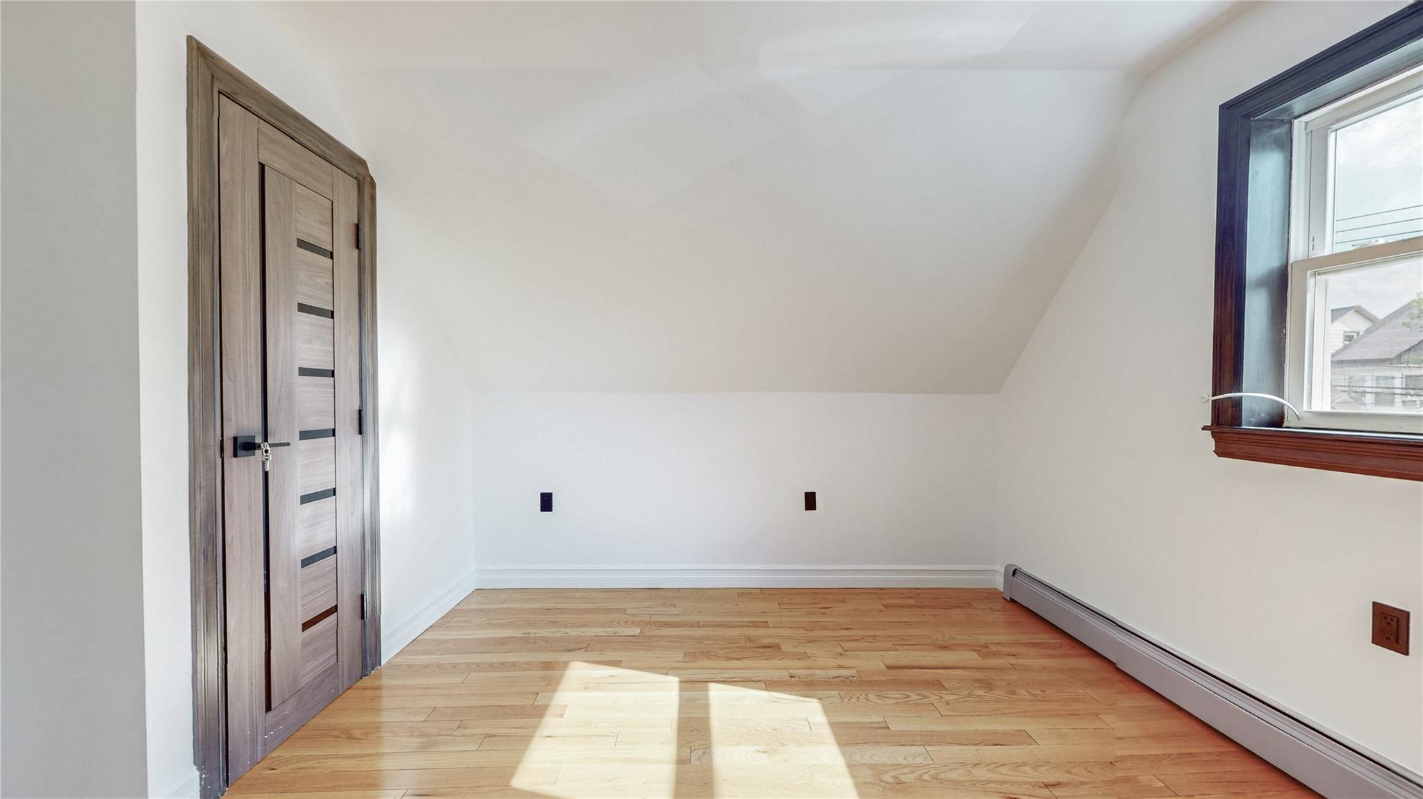 #16 photo, 118-27 201st Street, Saint Albans , NY 11412