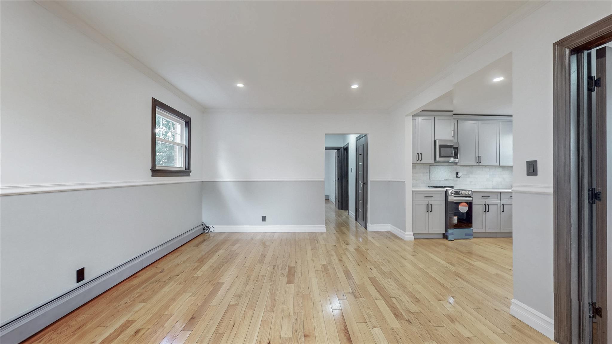 #4 photo, 118-27 201st Street, Saint Albans , NY 11412