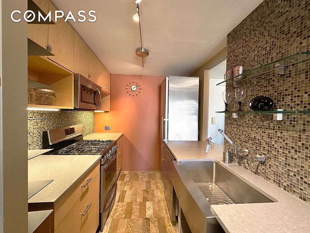 #6 photo, 215 W 95th Street, マンハッタン Upper West Side , NY 10025