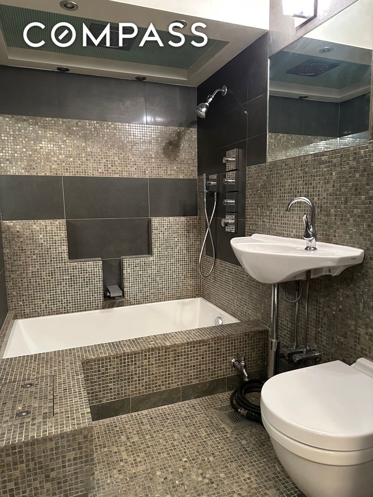 #9 photo, 215 W 95th Street, マンハッタン Upper West Side , NY 10025