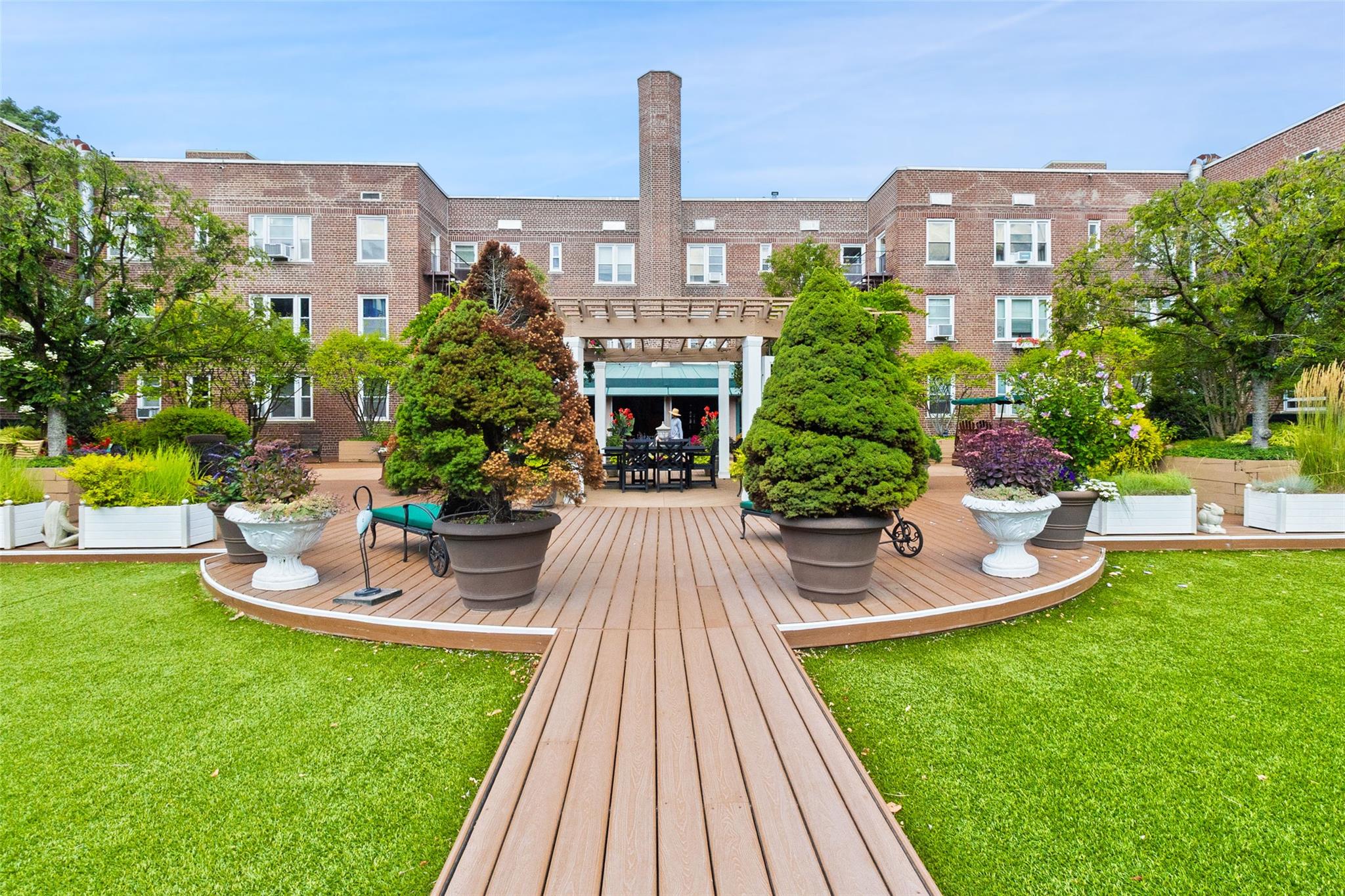 #15 photo, 101 Old Mamaroneck Road, White Plains , NY 10605