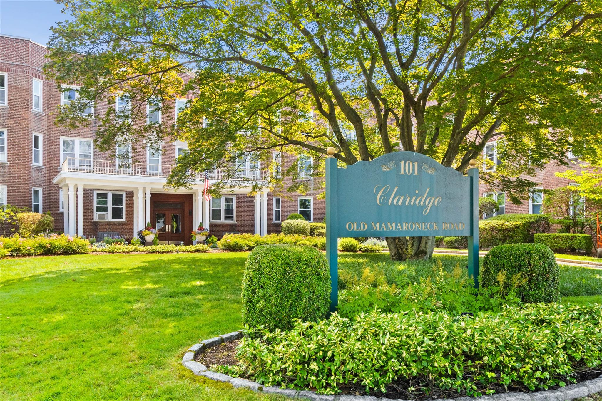 #17 photo, 101 Old Mamaroneck Road, White Plains , NY 10605