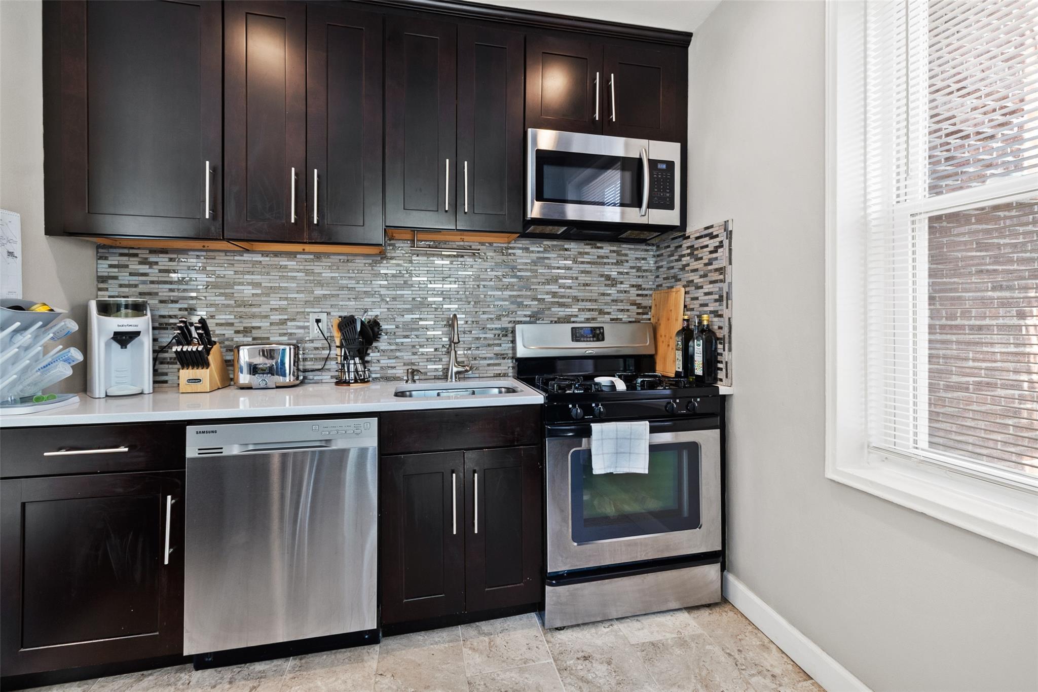 #8 photo, 101 Old Mamaroneck Road, White Plains , NY 10605