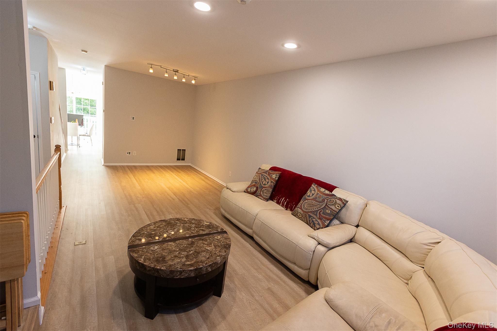 #15 photo, 16 Willow Drive, 紐約州 Nanuet , NY 10954