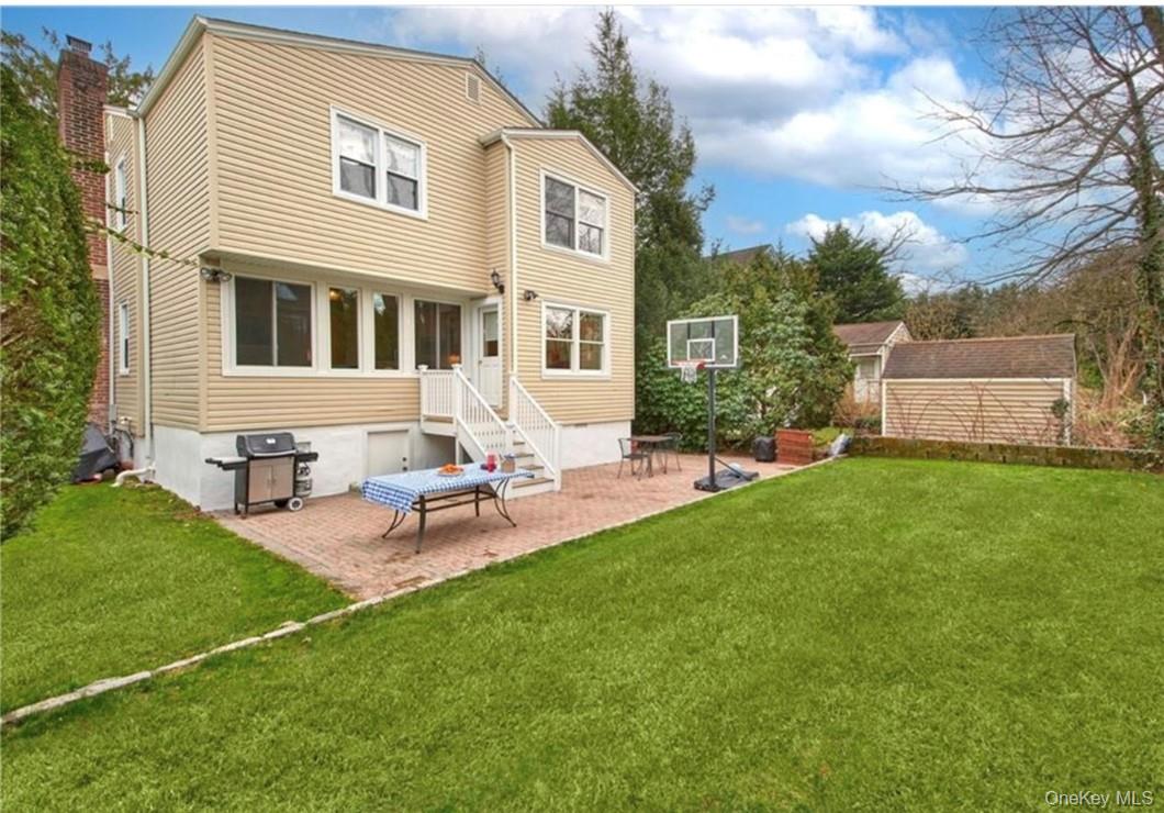 #10 photo, 149 Clarence Road, Scarsdale , NY 10583