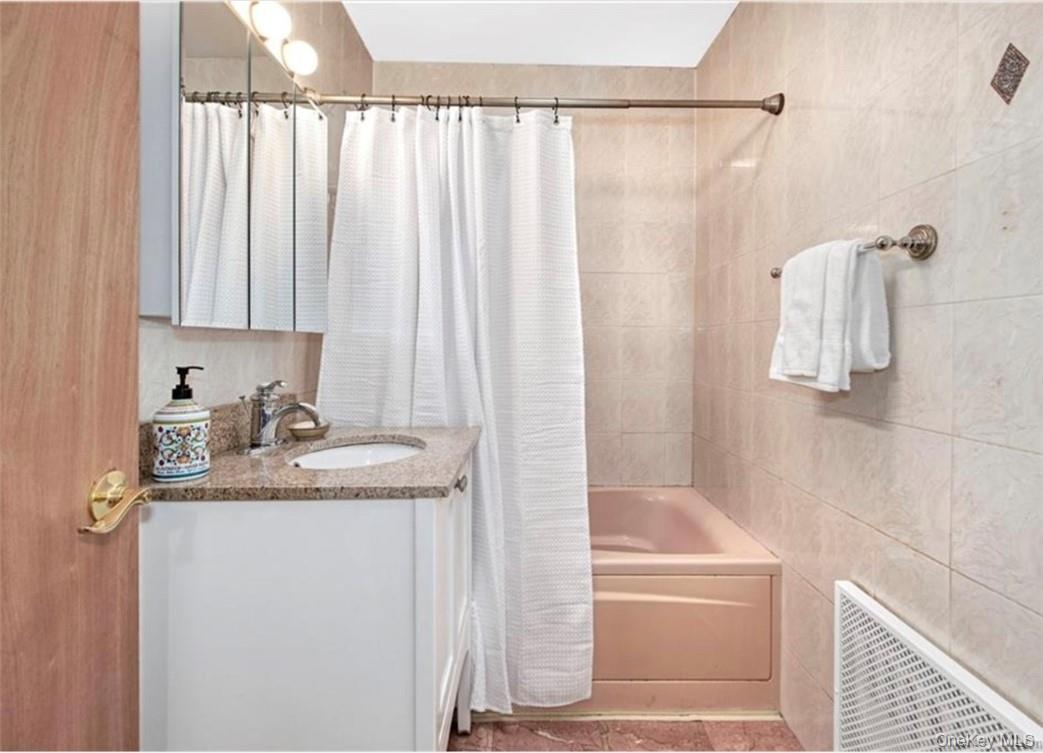 #7 photo, 149 Clarence Road, Scarsdale , NY 10583