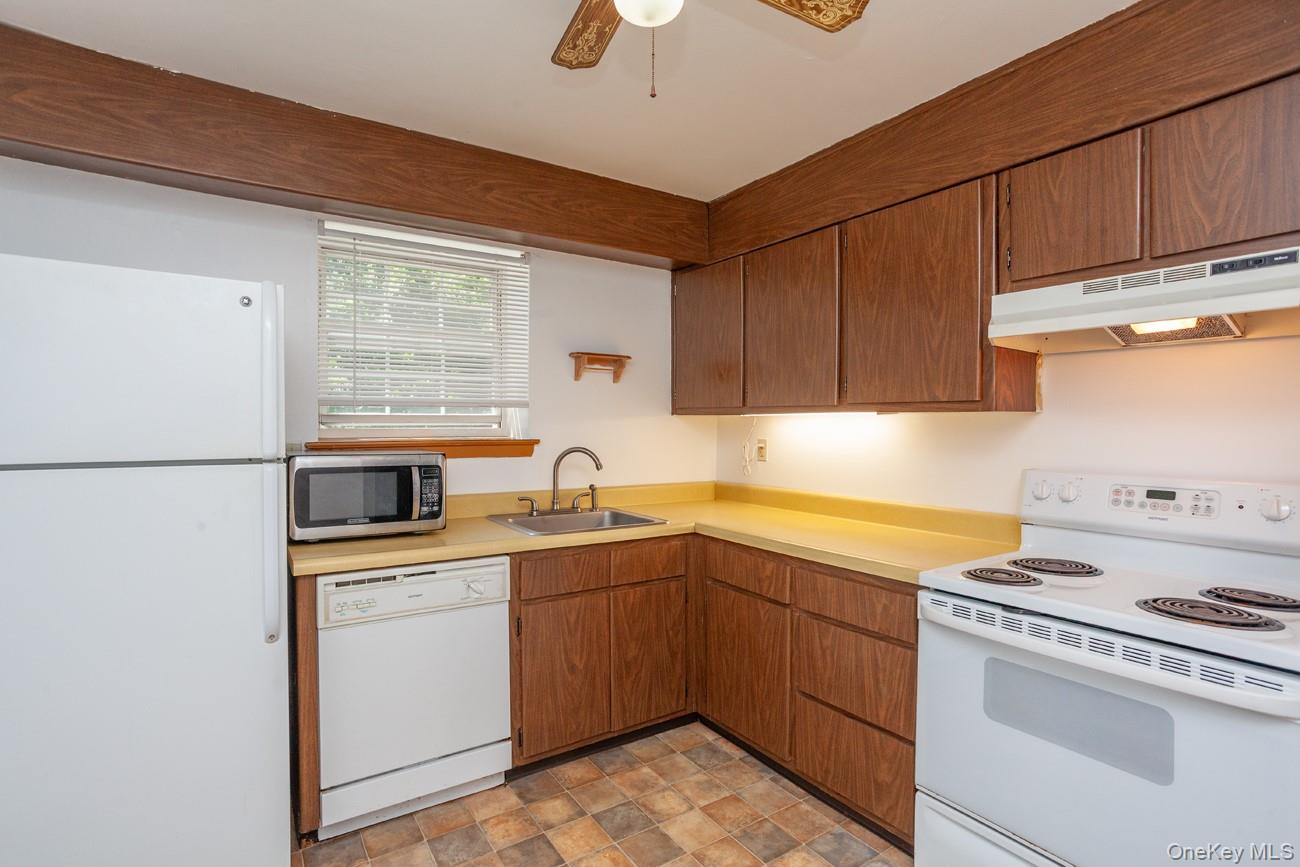 #10 photo, 1840 Crompond Road, Peekskill , NY 10566