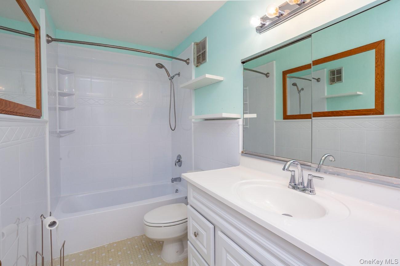 #12 photo, 1840 Crompond Road, Peekskill , NY 10566