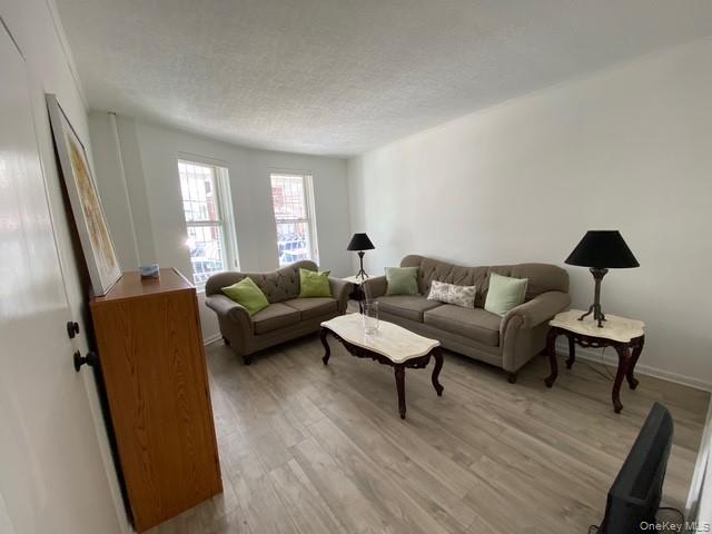 #7 photo, 9018 77th Street, クイーンズ区 Woodhaven , NY 11421