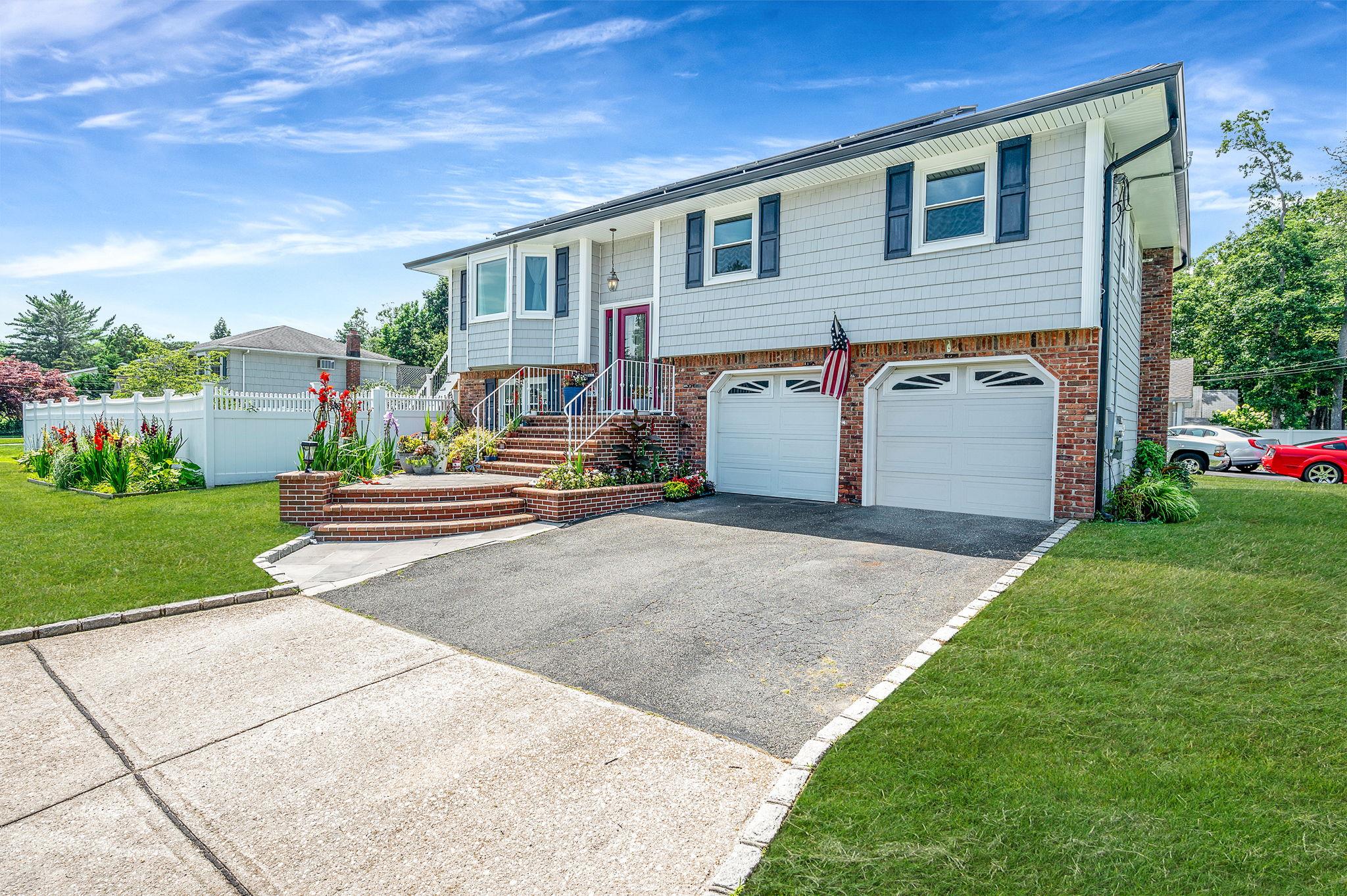 #3 photo, 6 Holly Road, سوفولك Oakdale , NY 11769