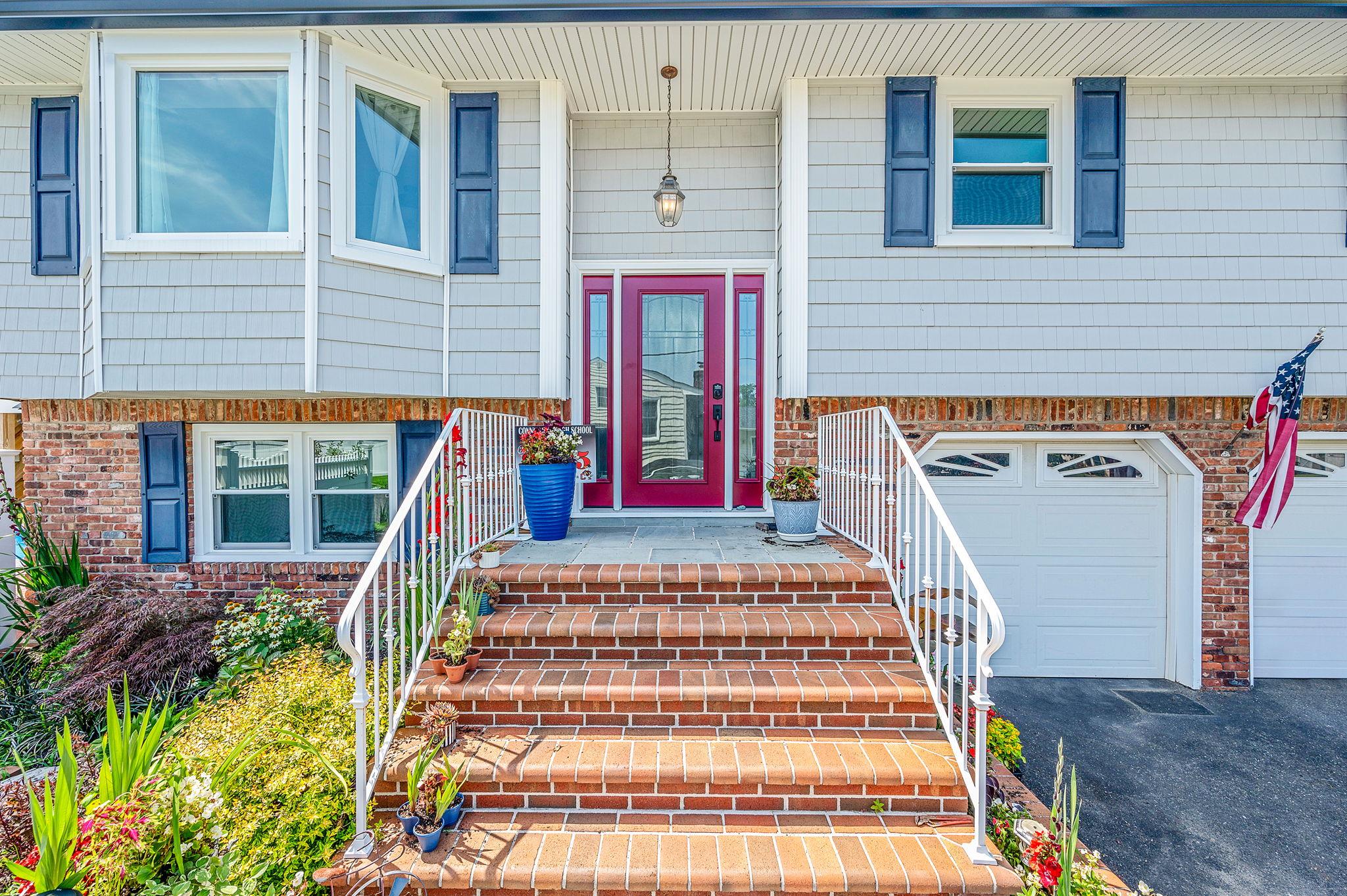 #4 photo, 6 Holly Road, سوفولك Oakdale , NY 11769