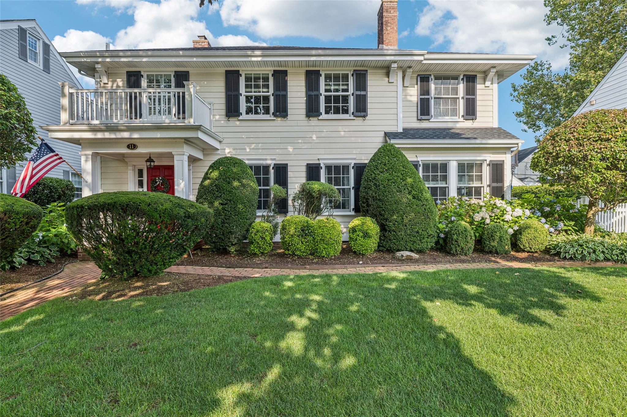 #1 photo, 11 Wellington Road, Garden City , NY 11530