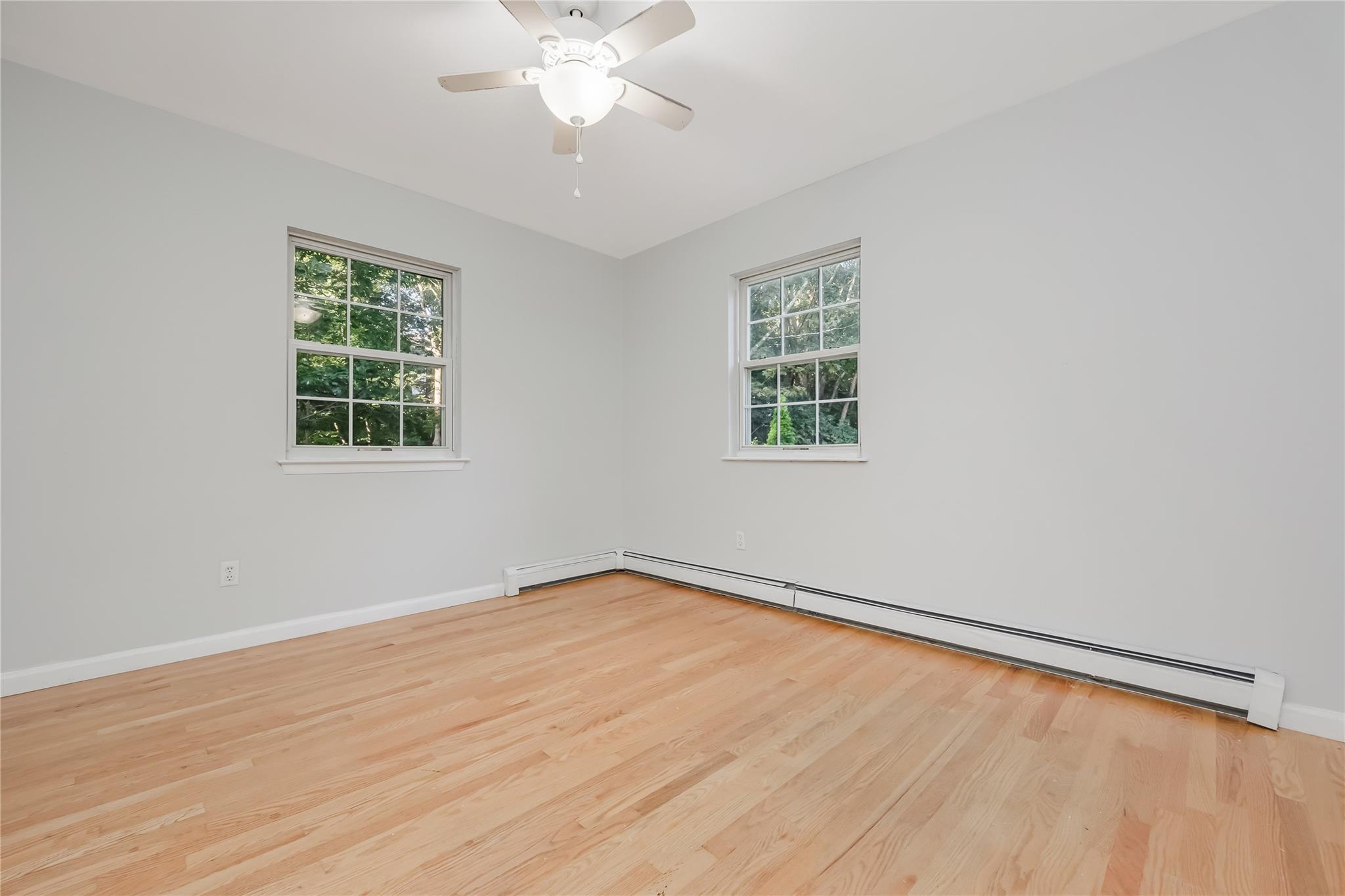 #12 photo, 350 Mark Tree Road, מחוז סאפוק South Setauket , NY 11720