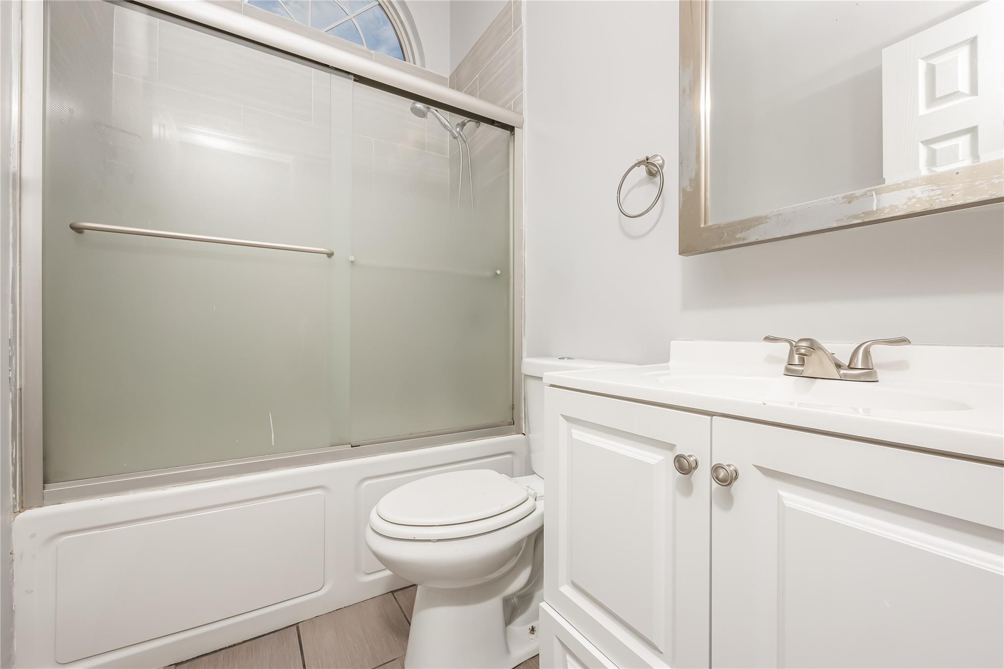 #13 photo, 350 Mark Tree Road, מחוז סאפוק South Setauket , NY 11720