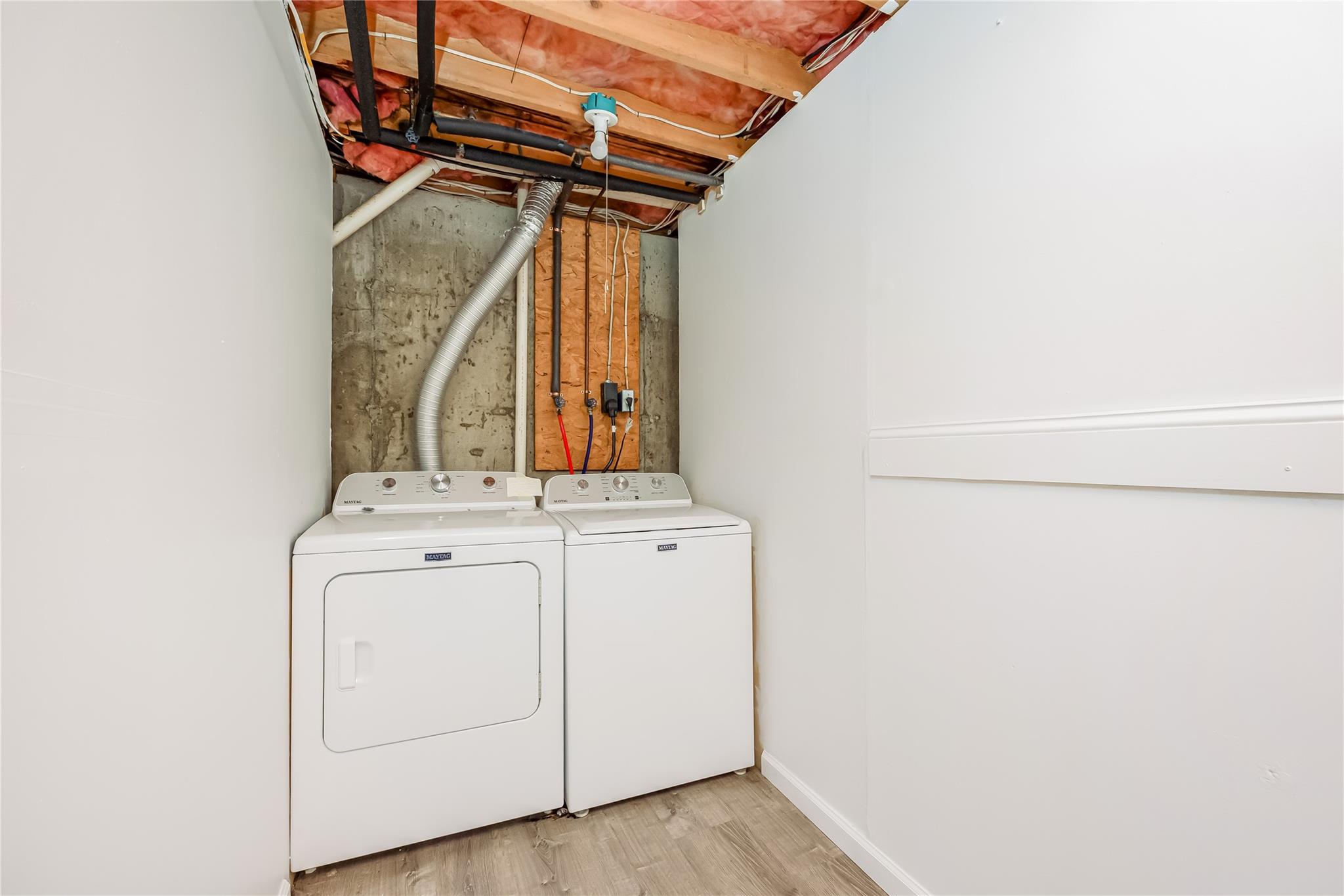 #19 photo, 350 Mark Tree Road, מחוז סאפוק South Setauket , NY 11720