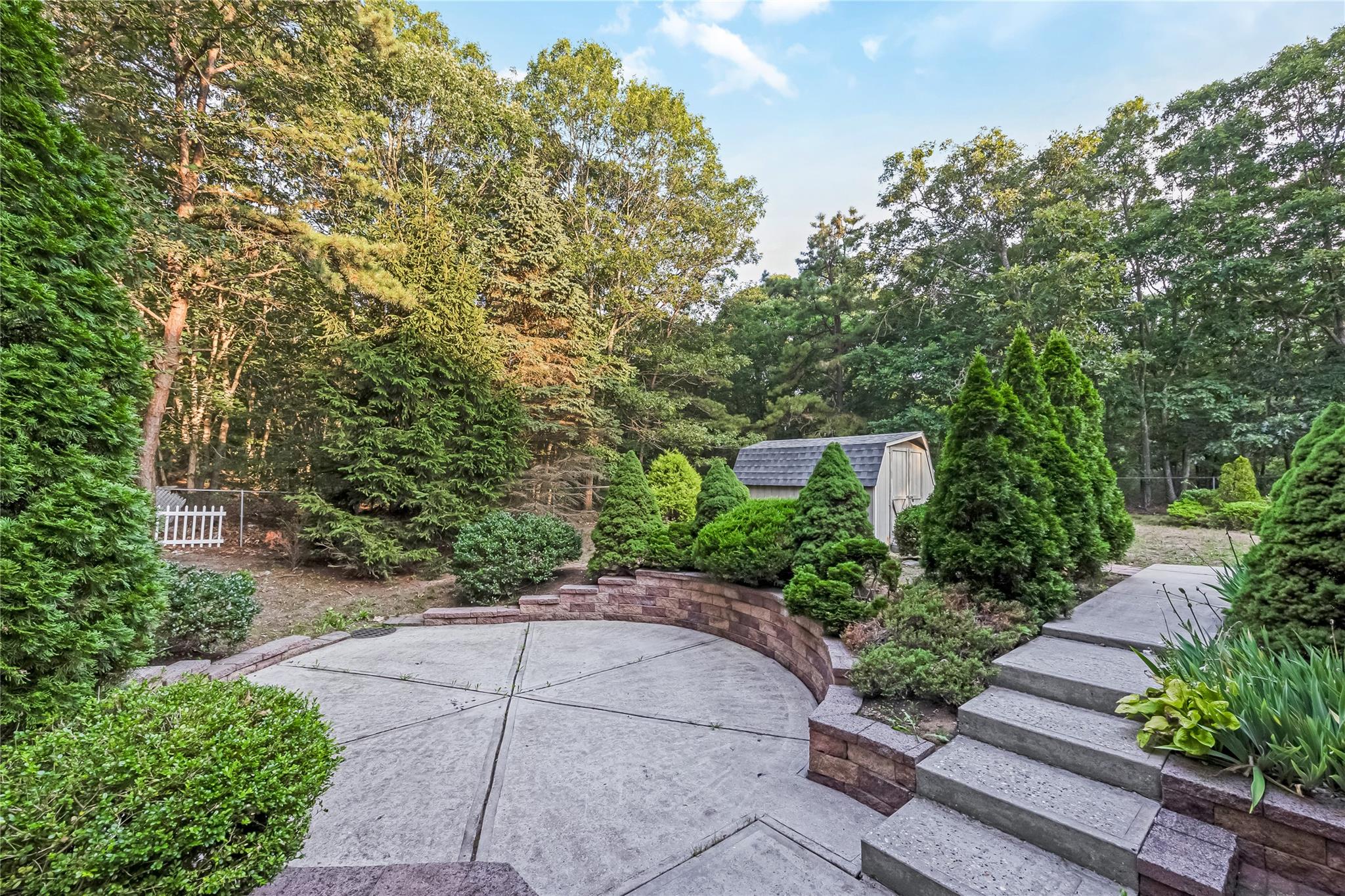 #20 photo, 350 Mark Tree Road, מחוז סאפוק South Setauket , NY 11720