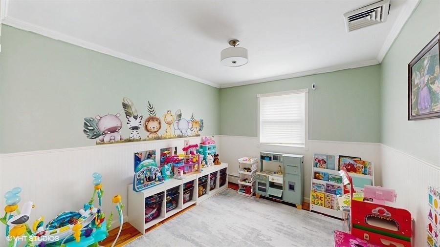 #19 photo, 525 Miller Avenue, Freeport , NY 11520