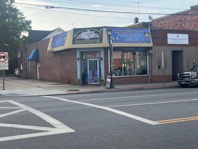 #1 photo, 1951 GRAND Avenue, Baldwin , NY 11510