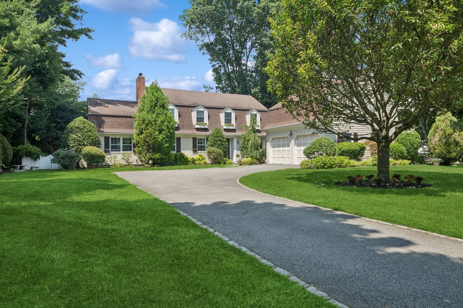 #1 photo, 77 2nd Street, Garden City , NY 11530