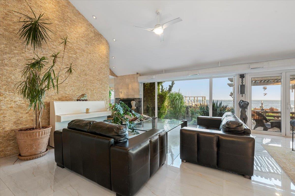 #5 photo, 45 Shore Drive, 東長島 Copiague , NY 11726