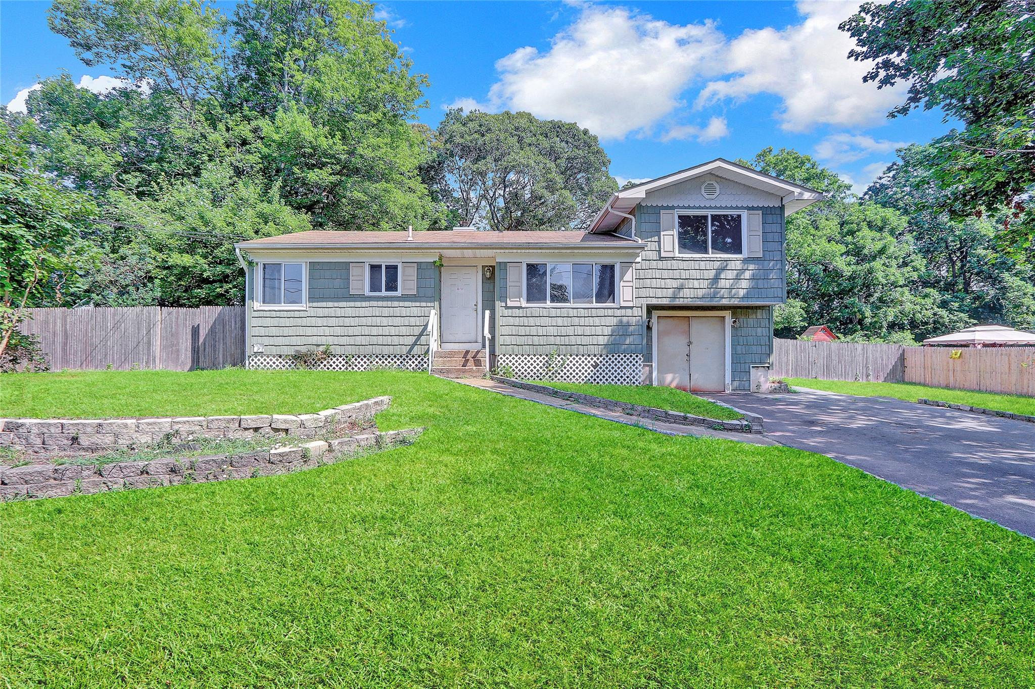 #1 photo, 11 Halliday Road, Coram , NY 11727
