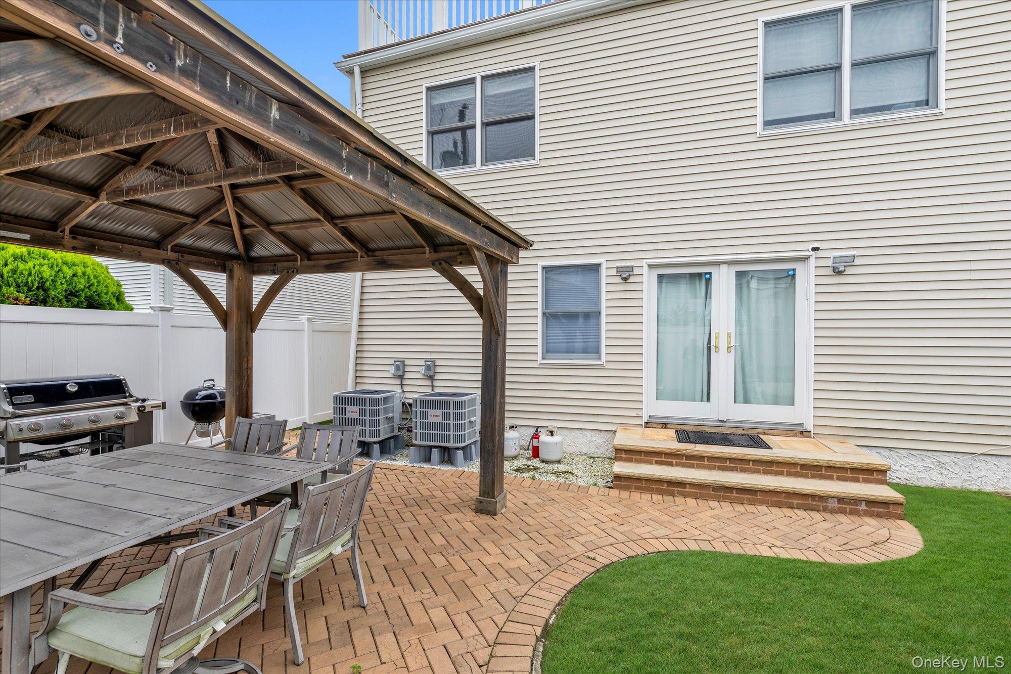 #19 photo, 227 W Pine Street, ナッソー郡 Long Beach , NY 11561