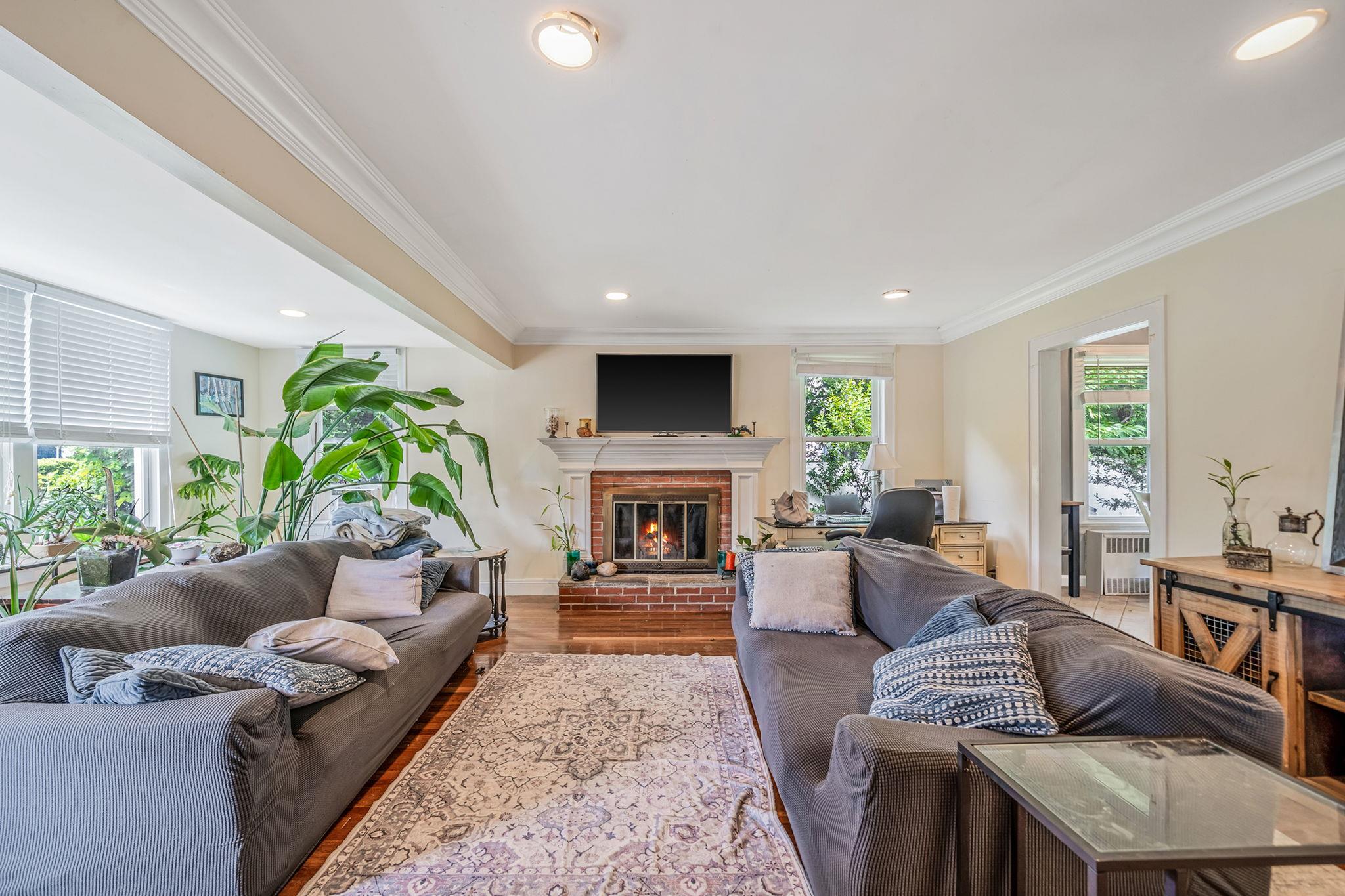 #4 photo, 67 Hiddink Street, サフォーク郡 Sayville , NY 11782