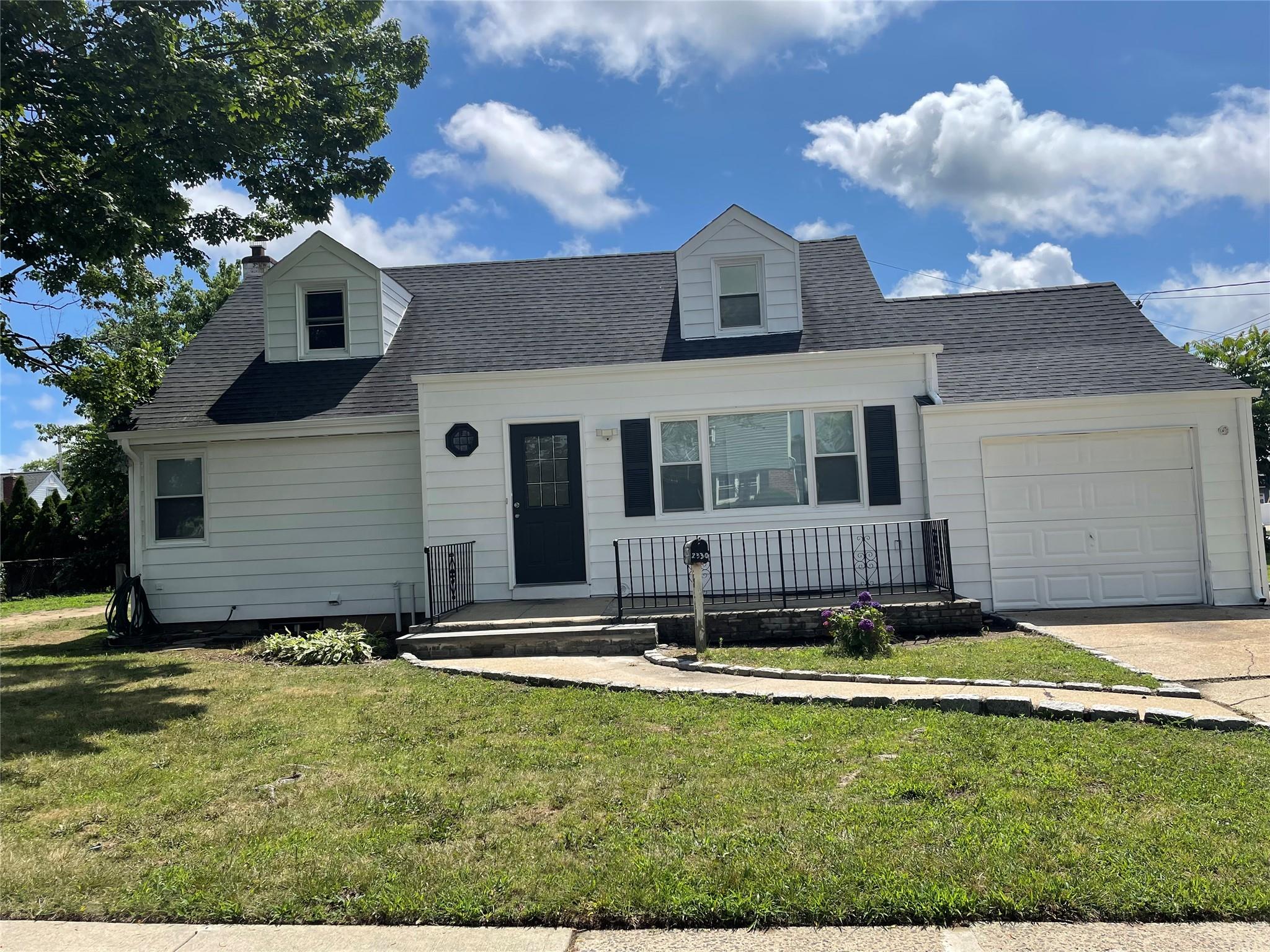 #1 photo, 2330 Oxford Street, 長島 East Meadow , NY 11554