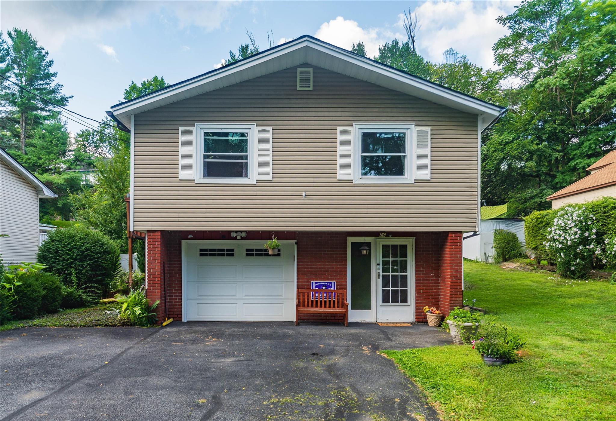 #1 photo, 20 Grove Street, 紐約州 Harriman , NY 10926