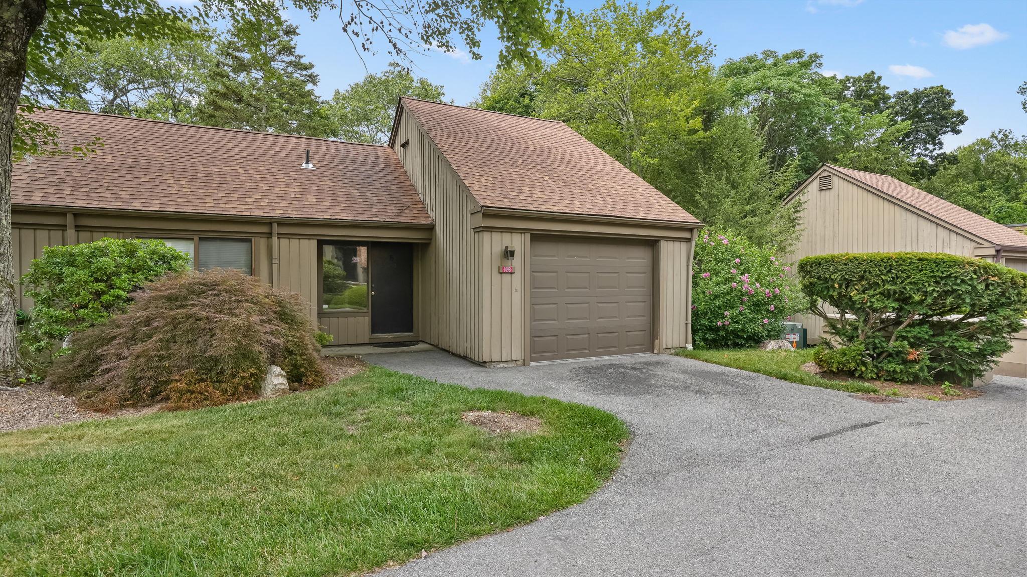 #1 photo, 109 Heritage Hills, Somers , NY 10589