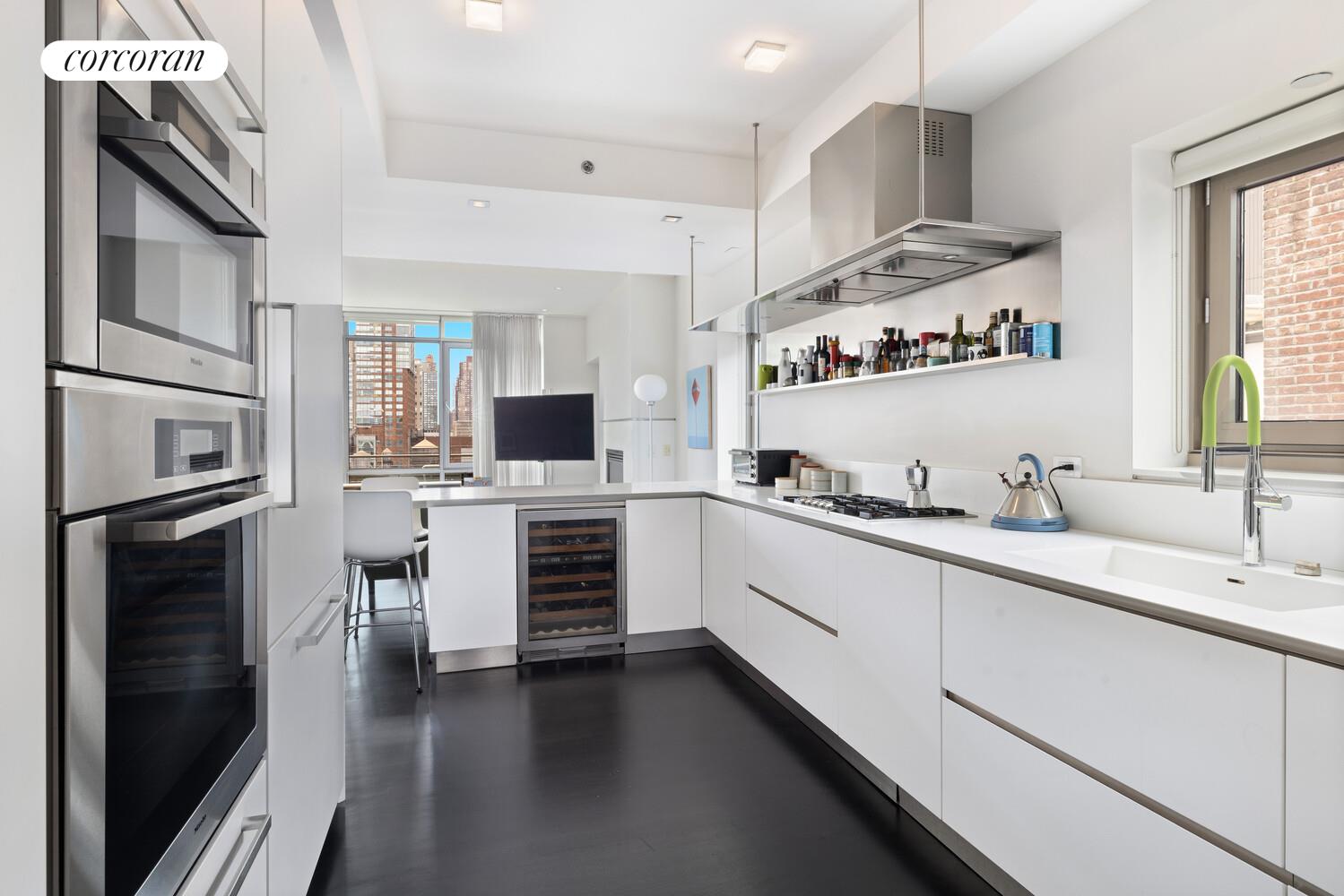 #11 photo, 120 W 72ND Street, マンハッタン Lincoln Square , NY 10023