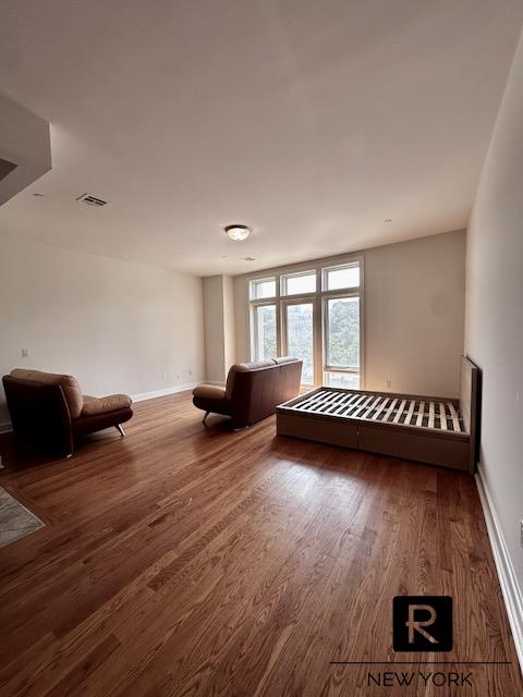 #10 photo, New York City, New York City , NY 10301