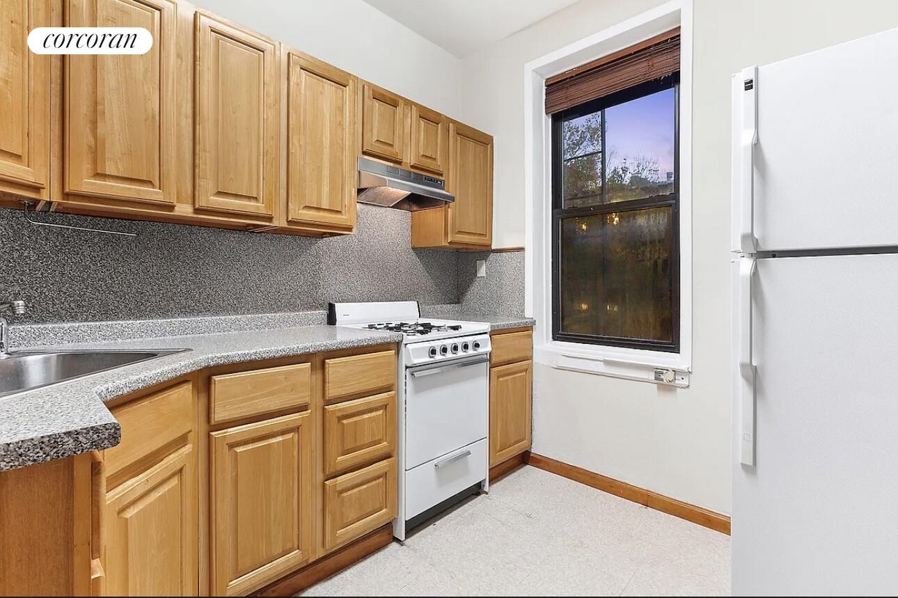 #7 photo, 12 STERLING Place, Park Slope , NY 11217