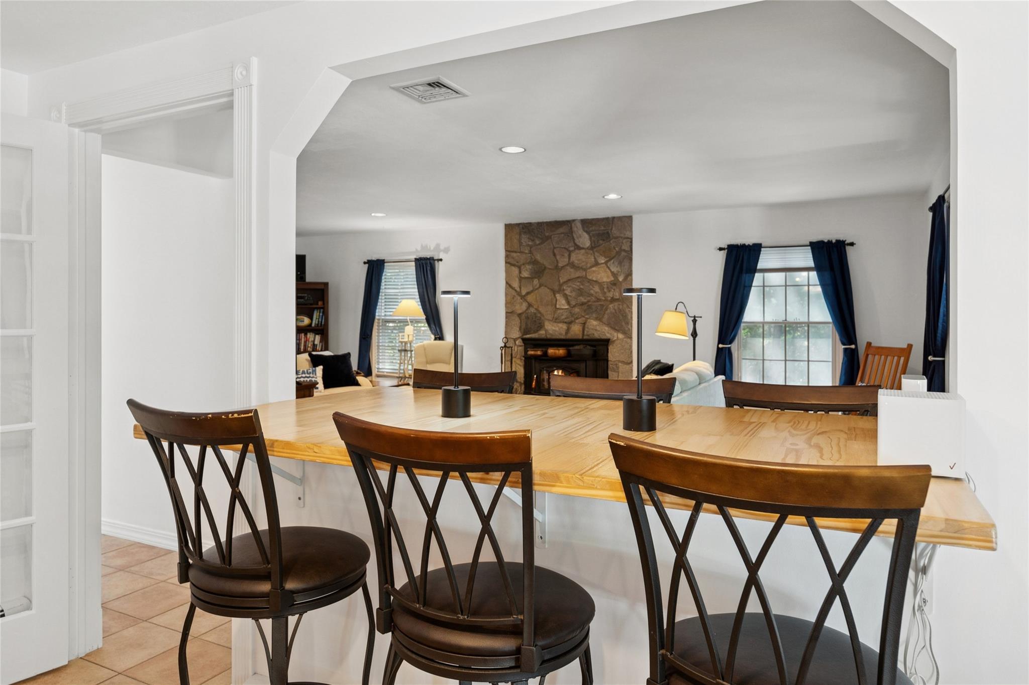 #16 photo, 21 Windwood Court, 東長島 汉普顿 Westhampton , NY 11977